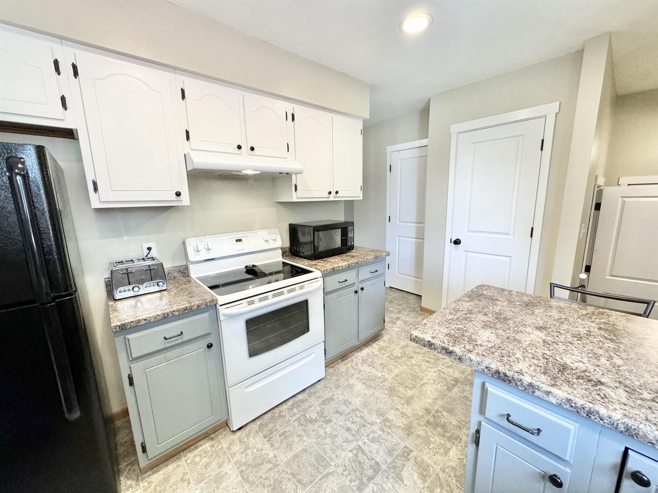 11643 North Parkview Drive