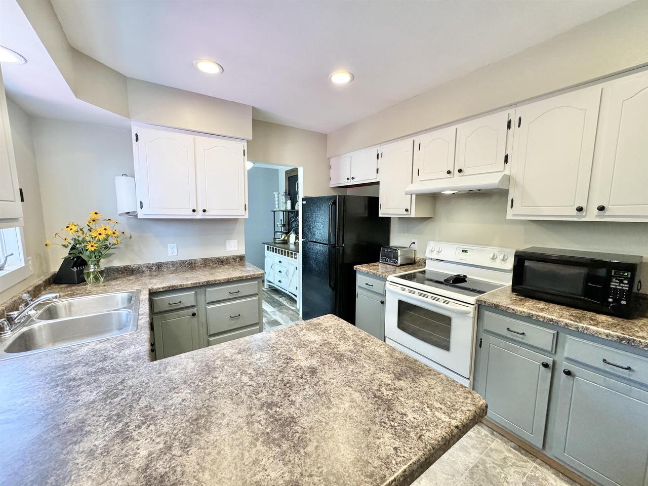 11643 North Parkview Drive