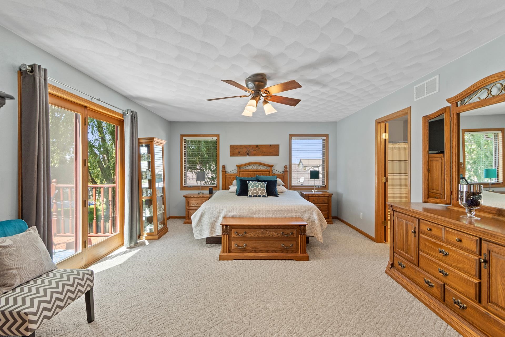 3823 Falcon Ridge Drive