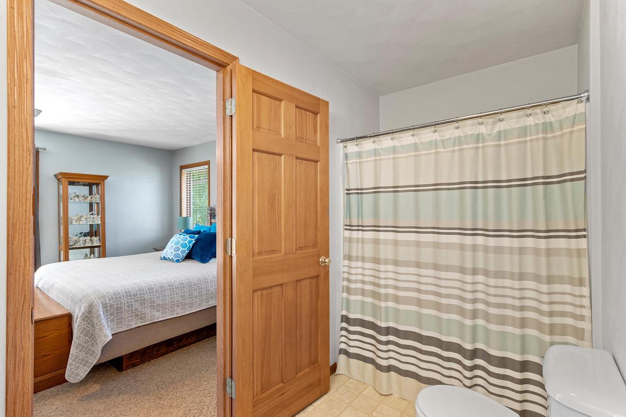 3823 Falcon Ridge Drive