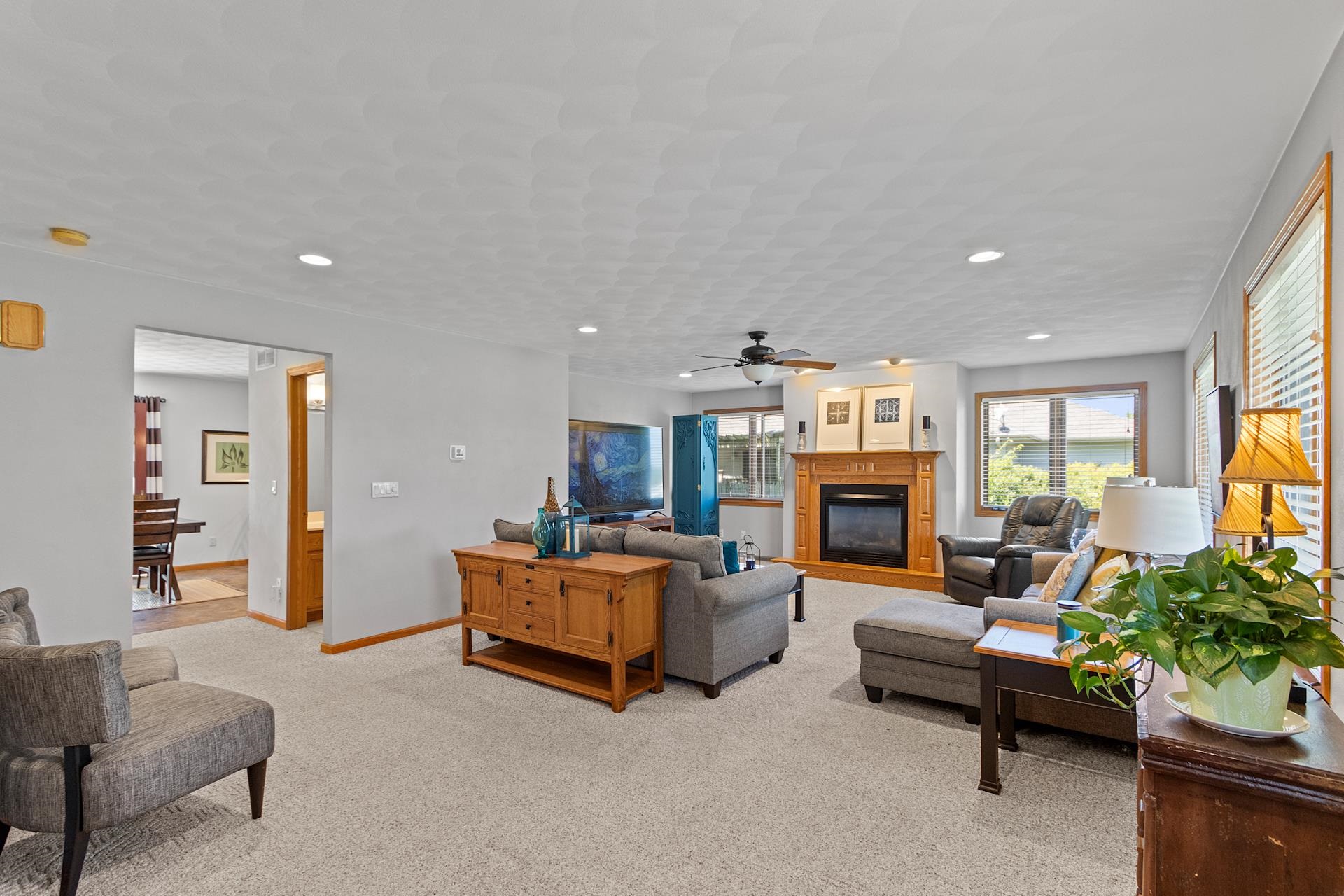 3823 Falcon Ridge Drive