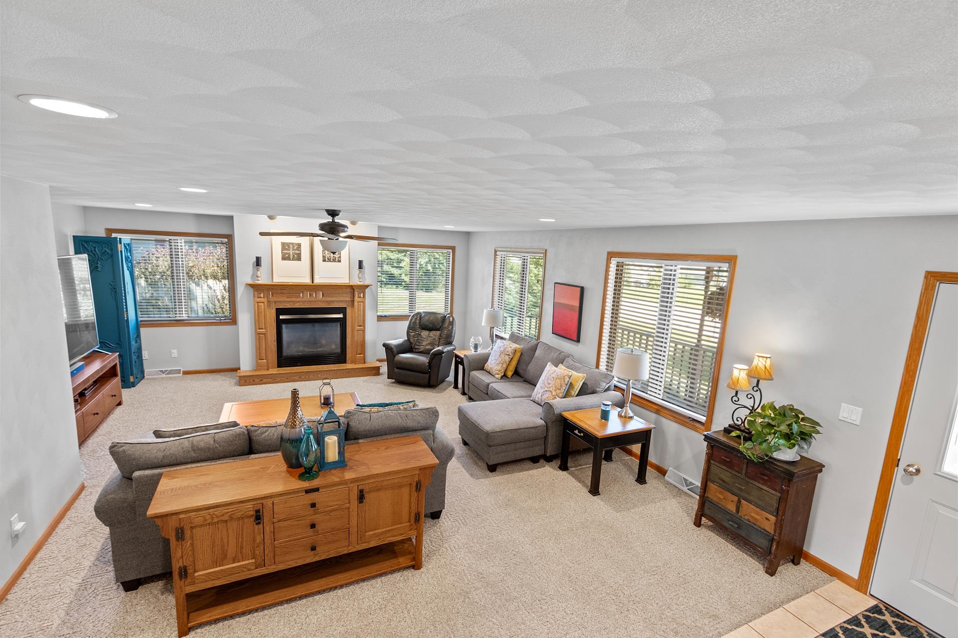 3823 Falcon Ridge Drive