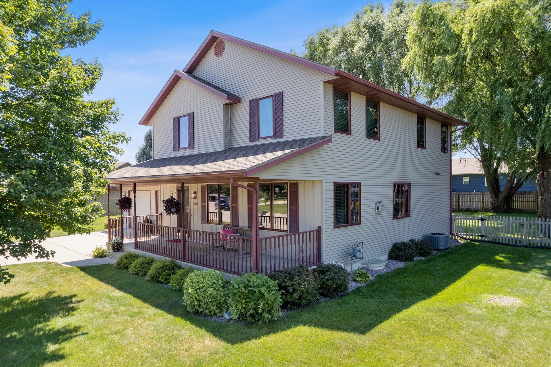 3823 Falcon Ridge Drive