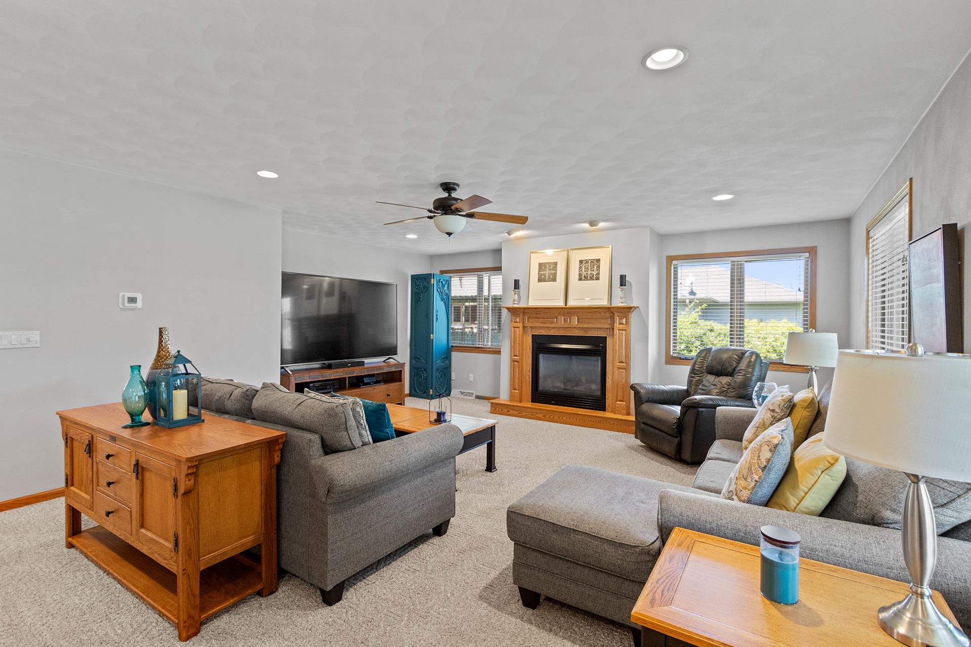 3823 Falcon Ridge Drive