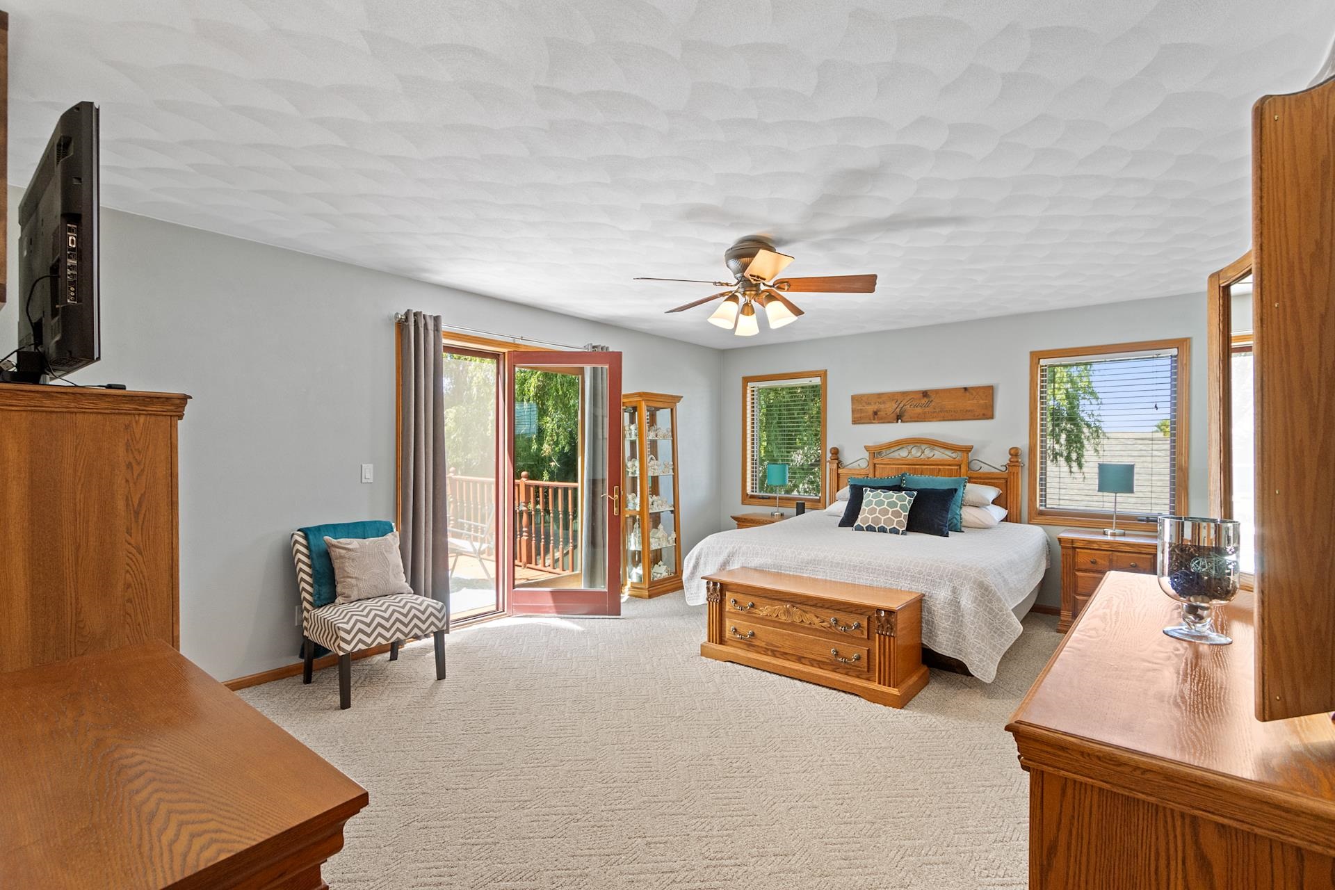 3823 Falcon Ridge Drive