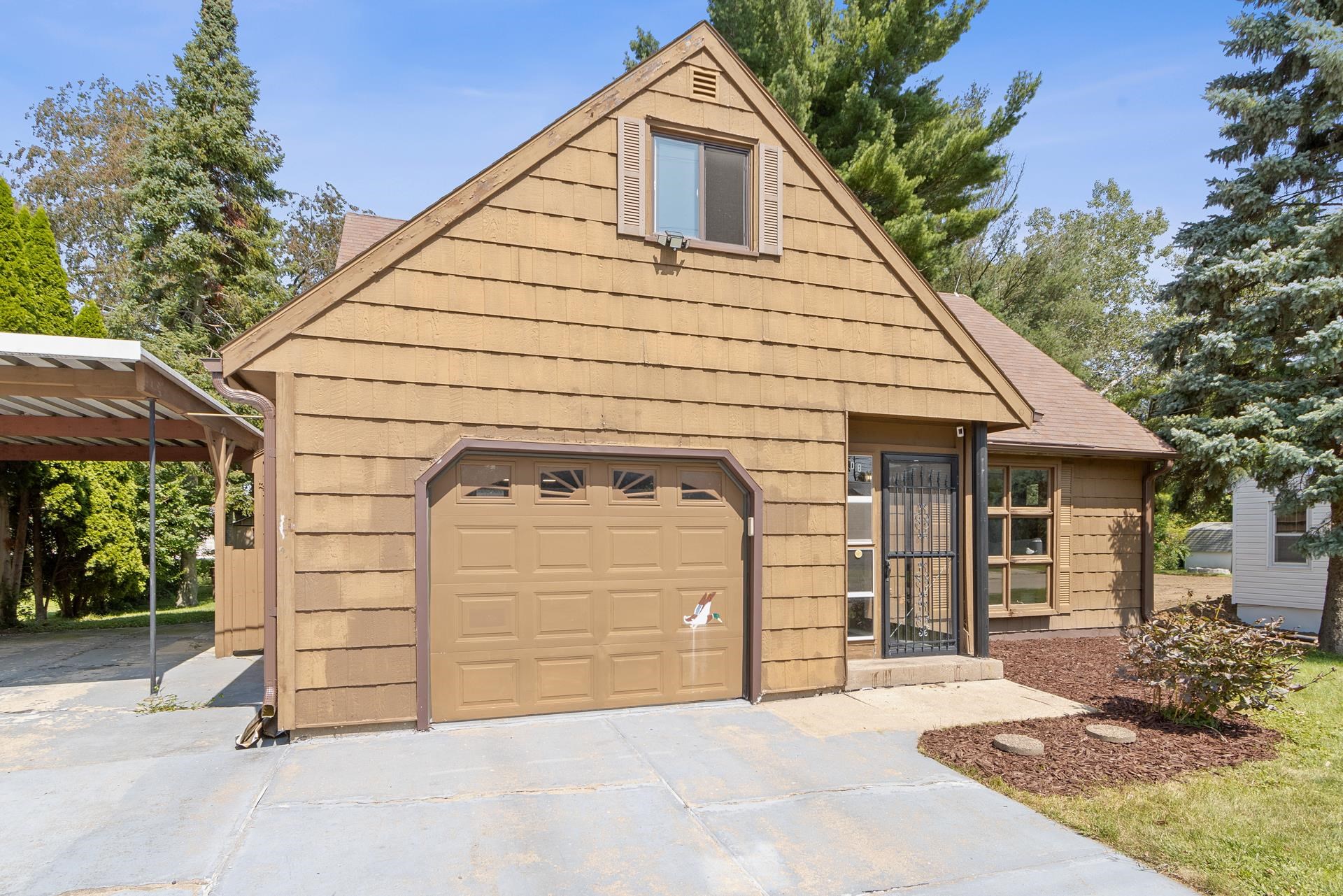 408 Golden Lane