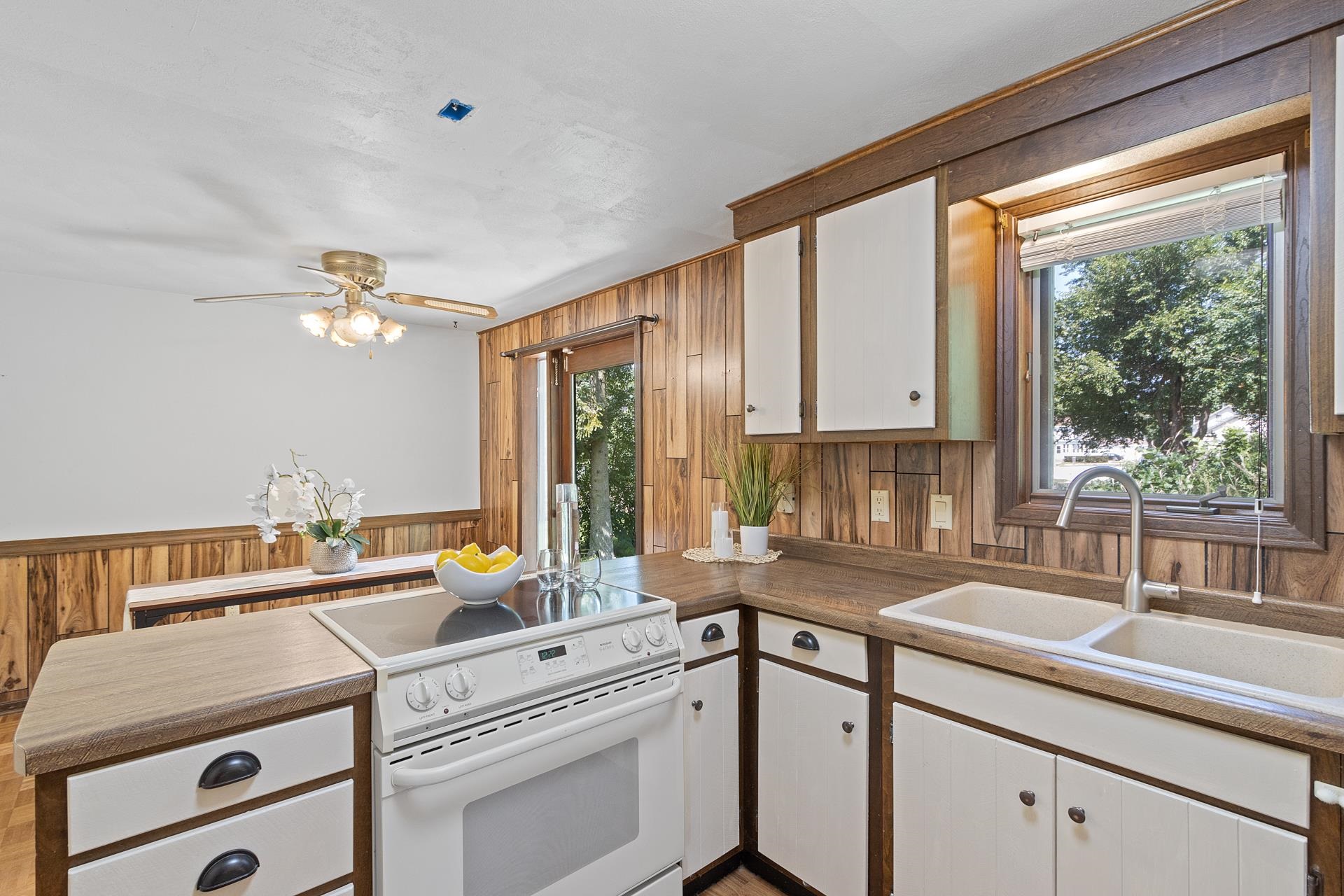 408 Golden Lane