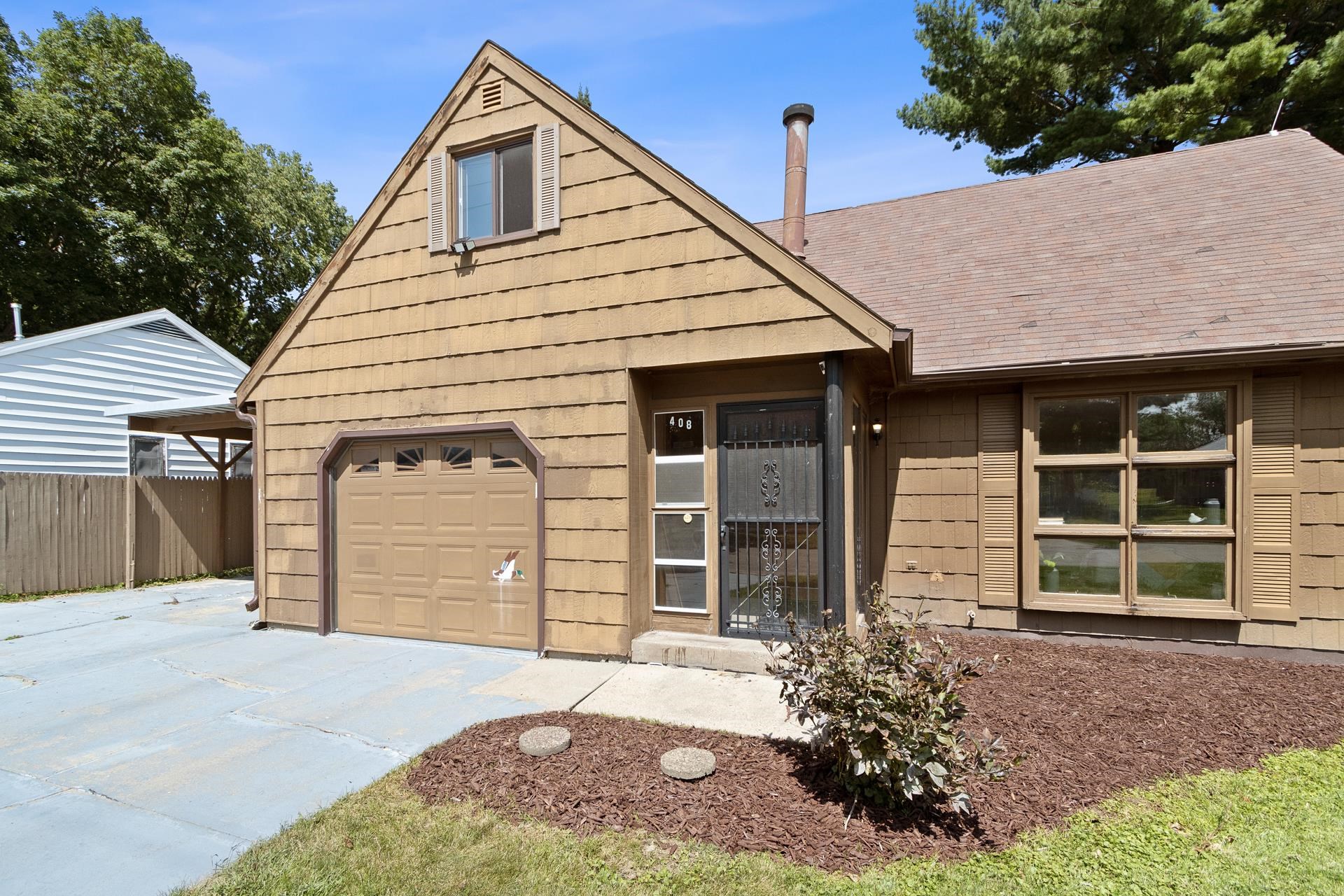 408 Golden Lane