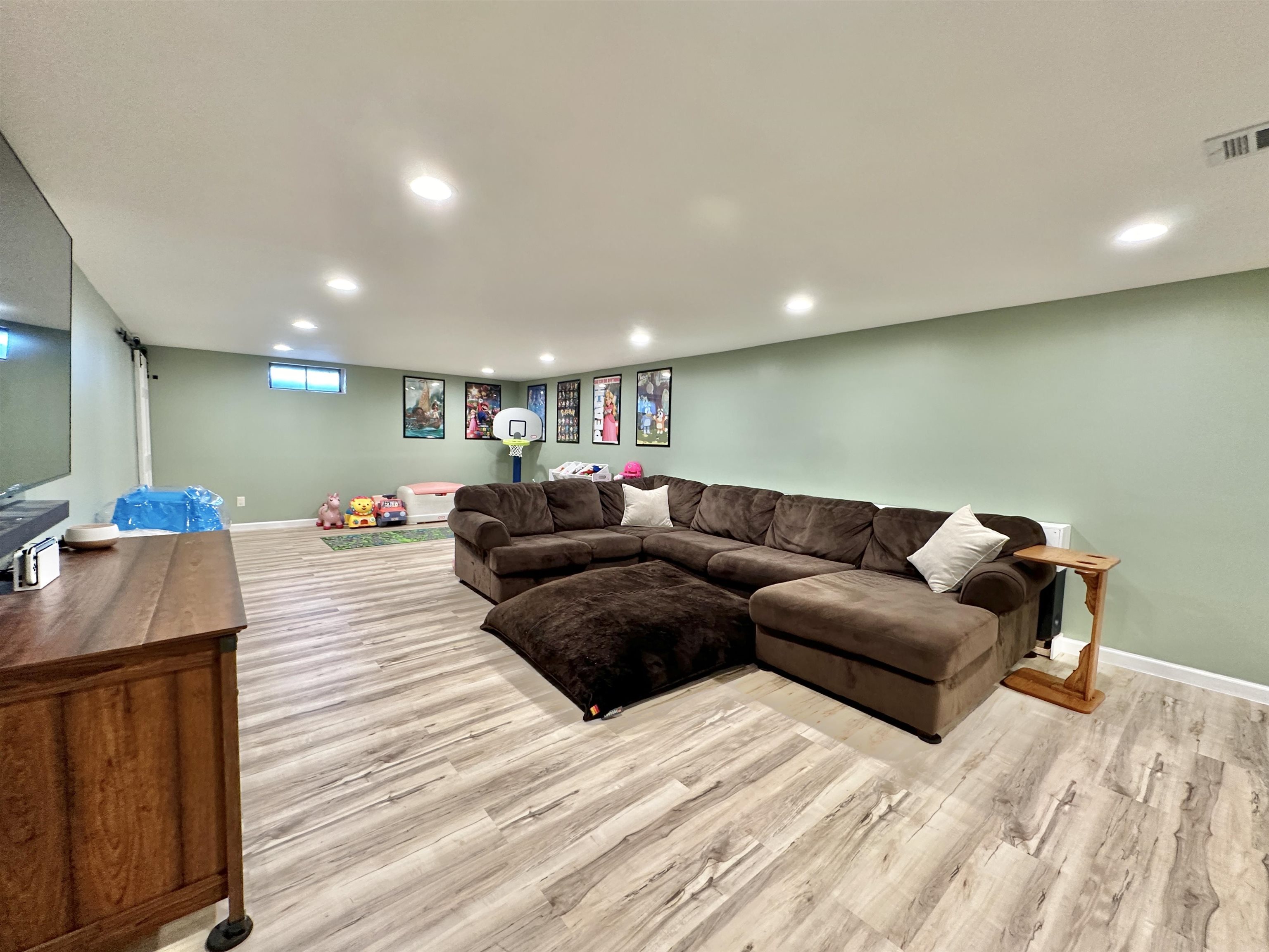 836 E Hart Road