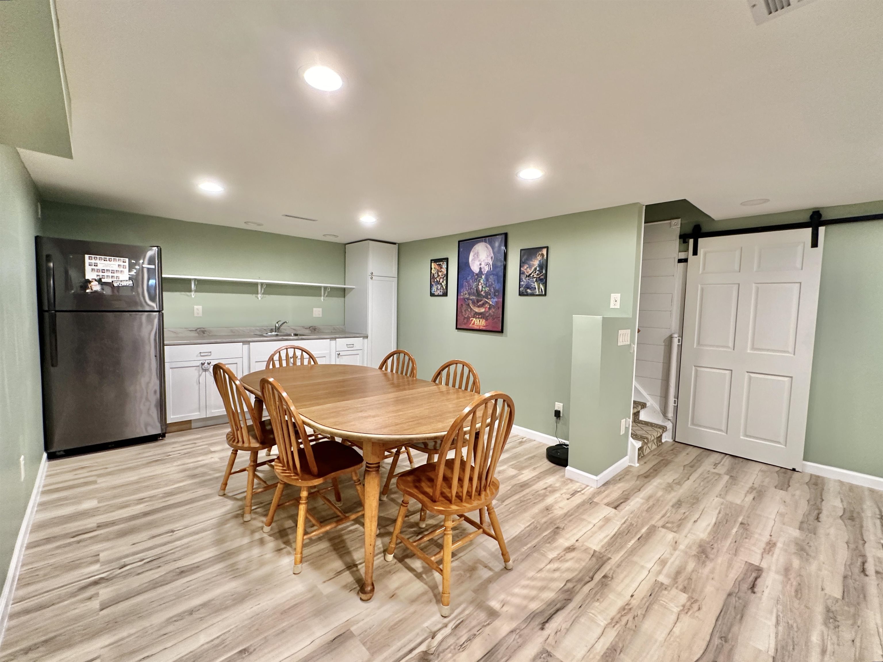 836 E Hart Road