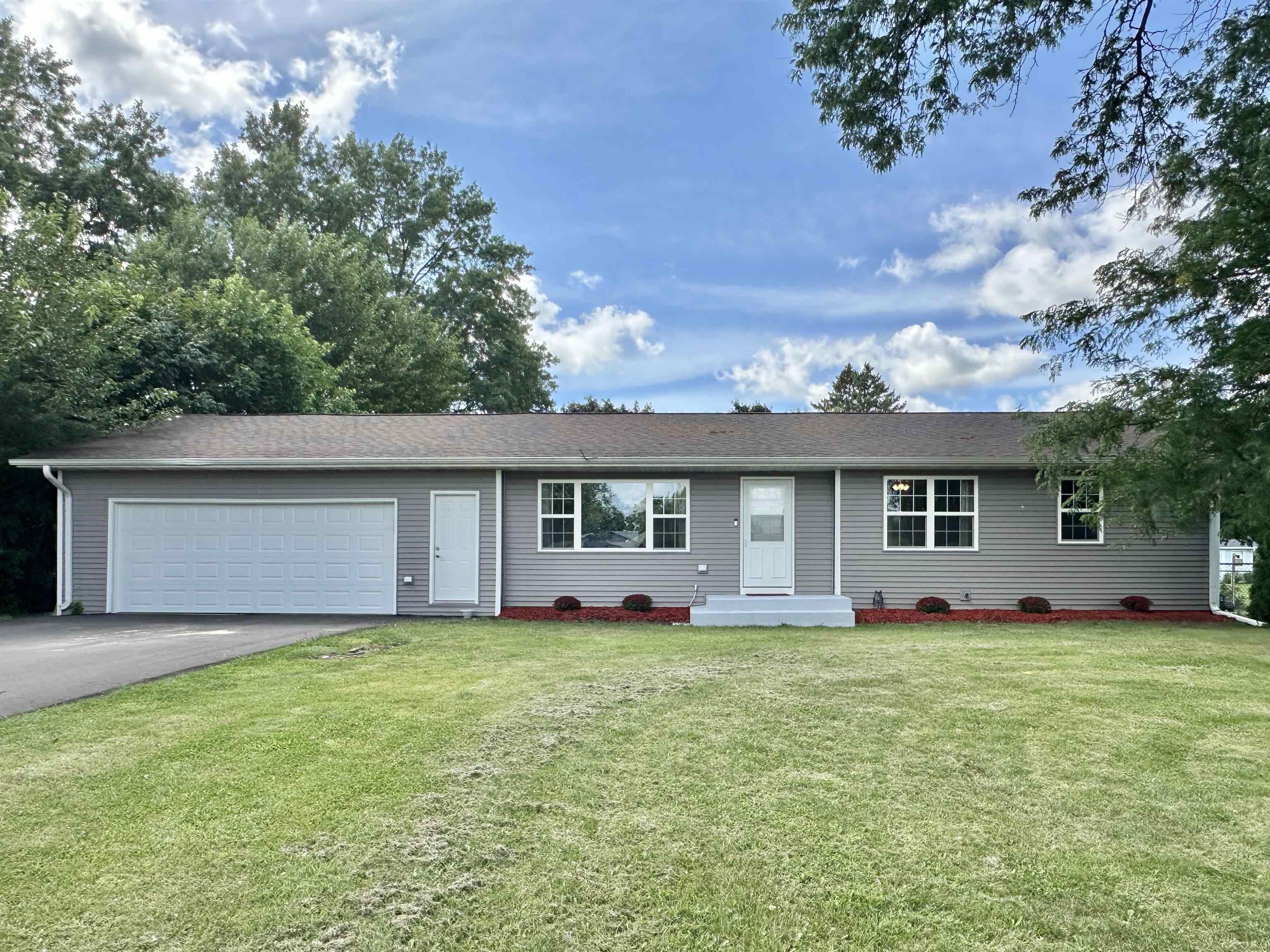 836 E Hart Road