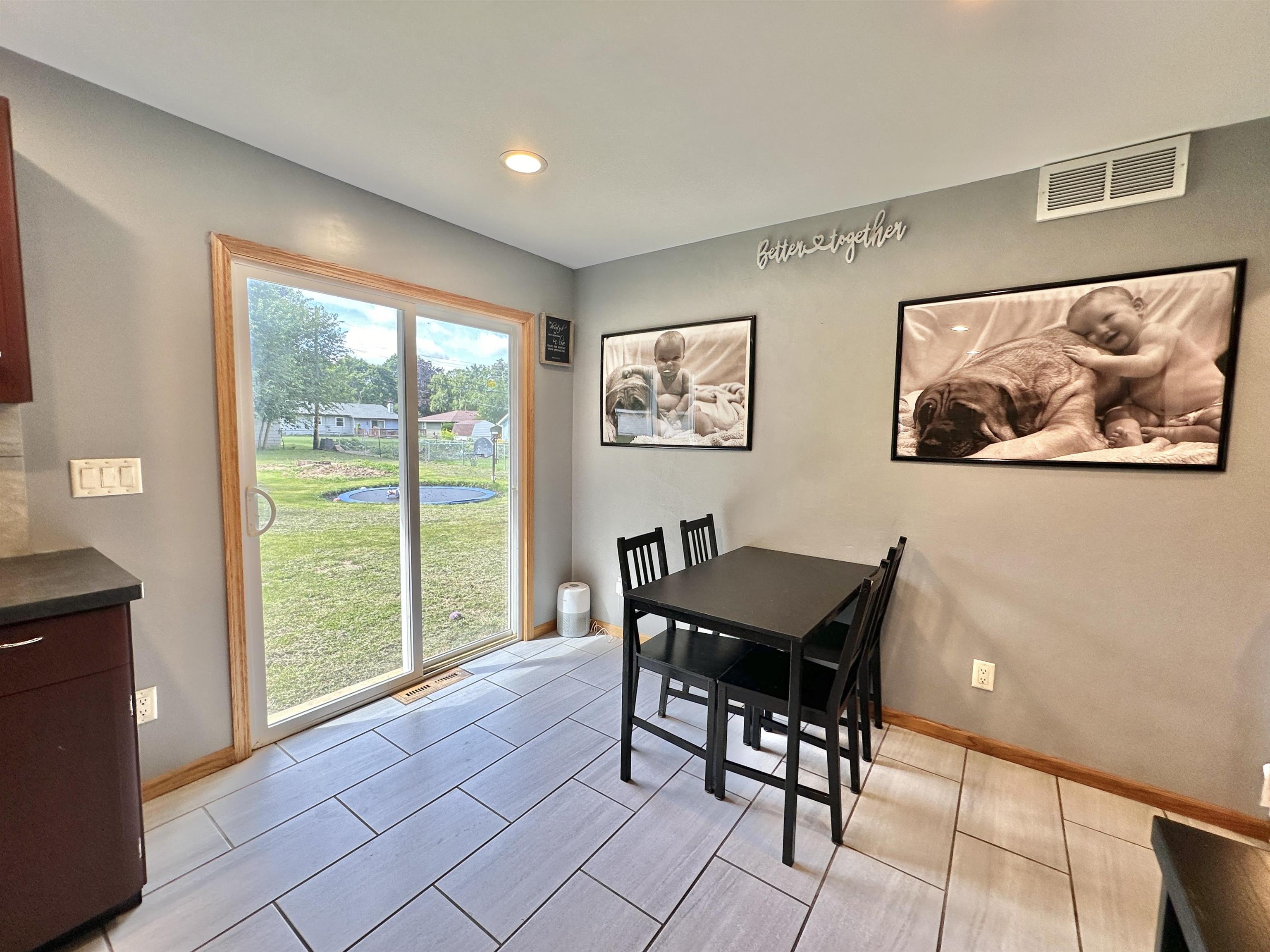 836 E Hart Road