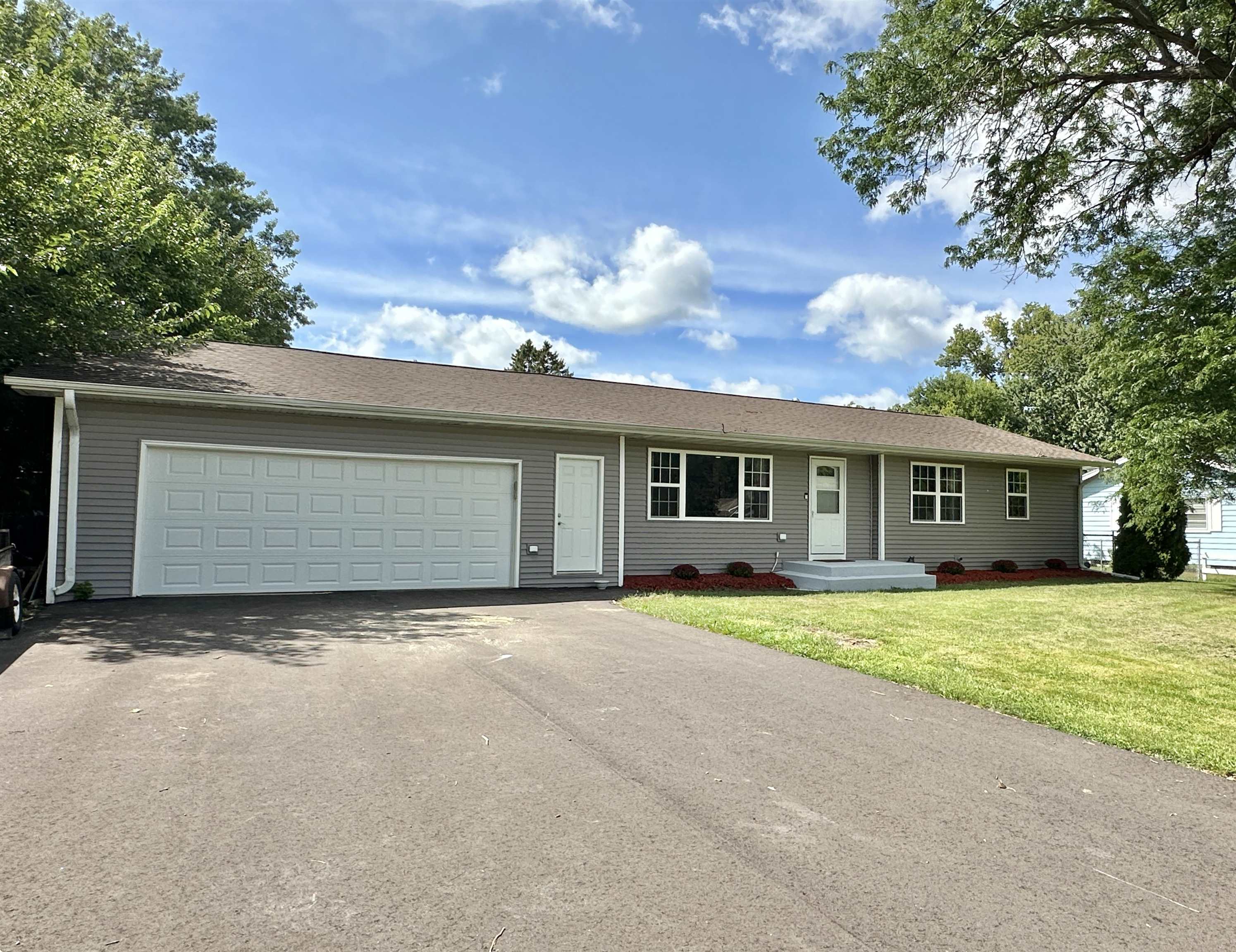836 E Hart Road