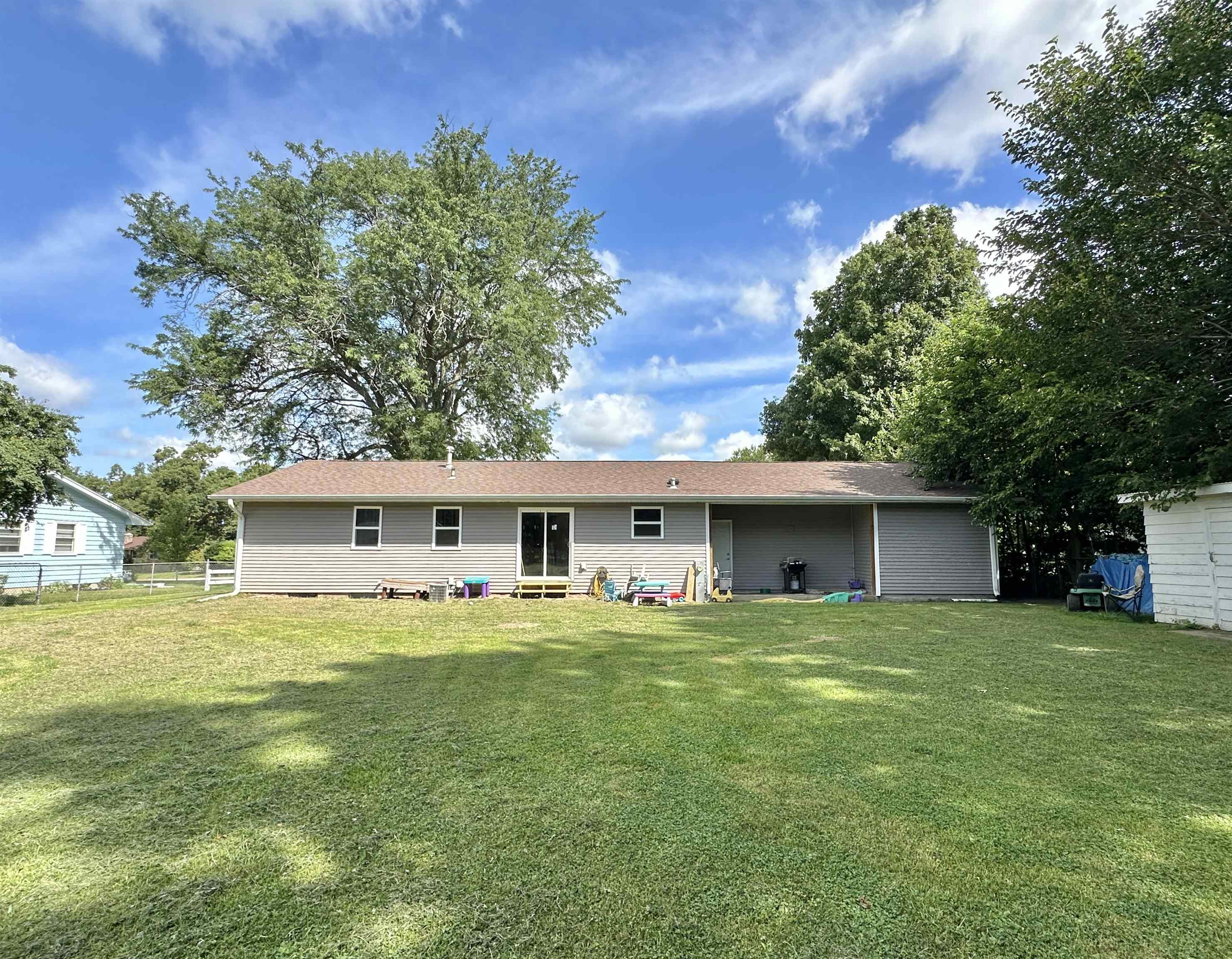 836 E Hart Road