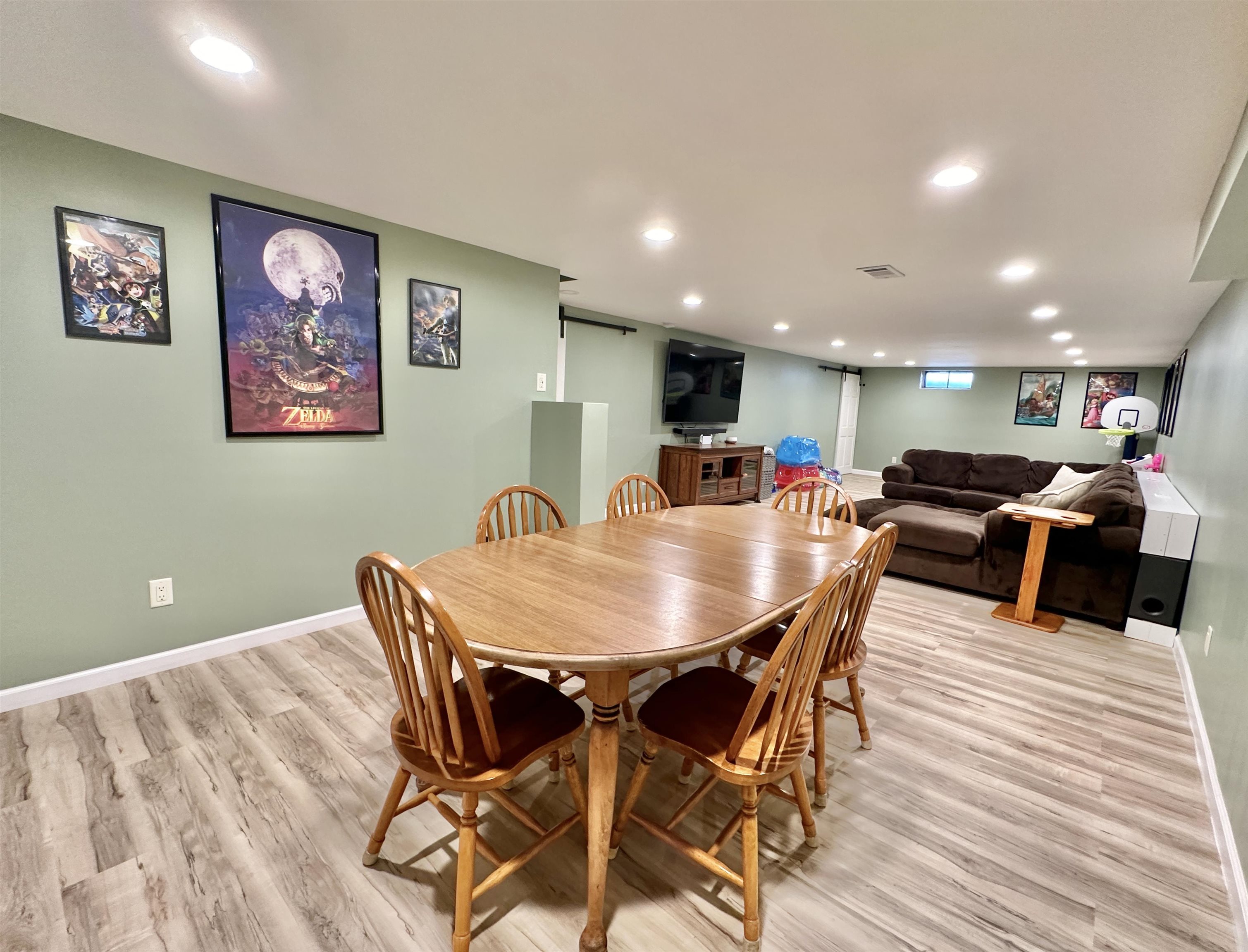 836 E Hart Road