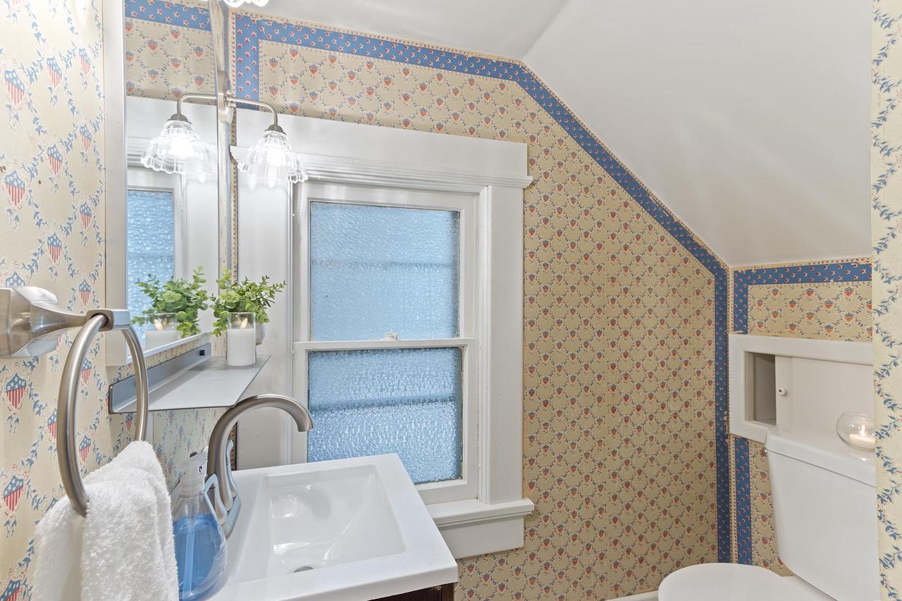 836 East Milwaukee Street