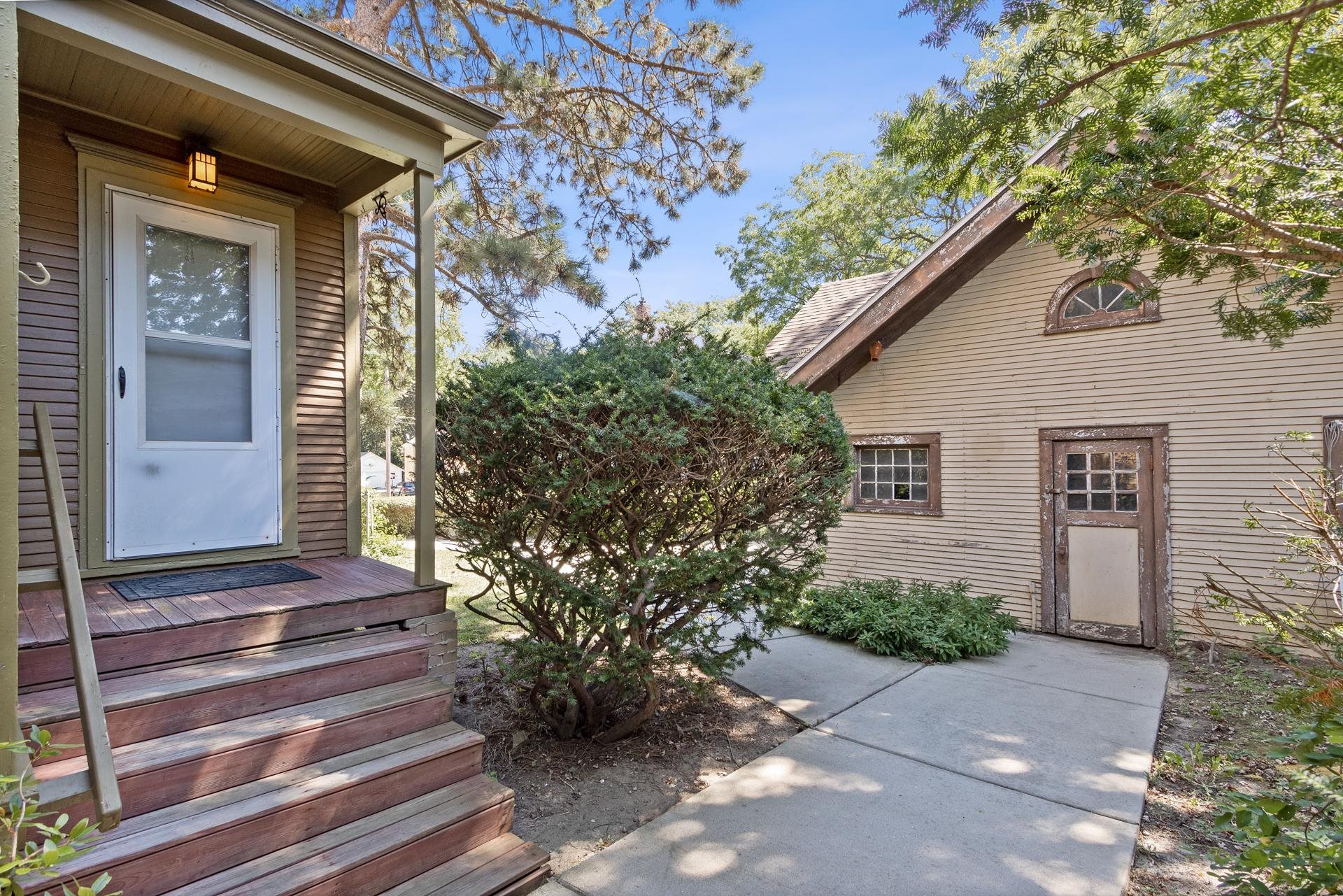 836 E Milwaukee Street