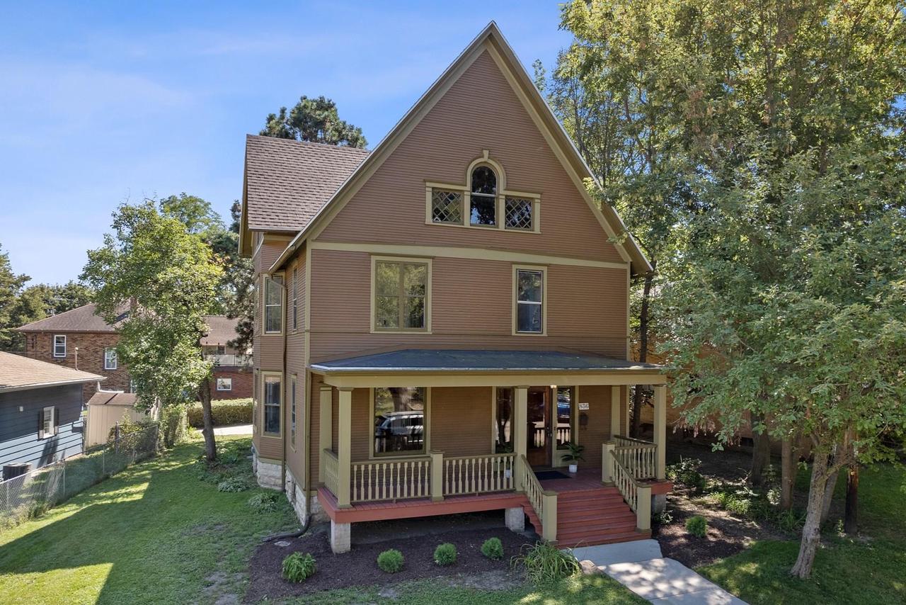 836 East Milwaukee Street