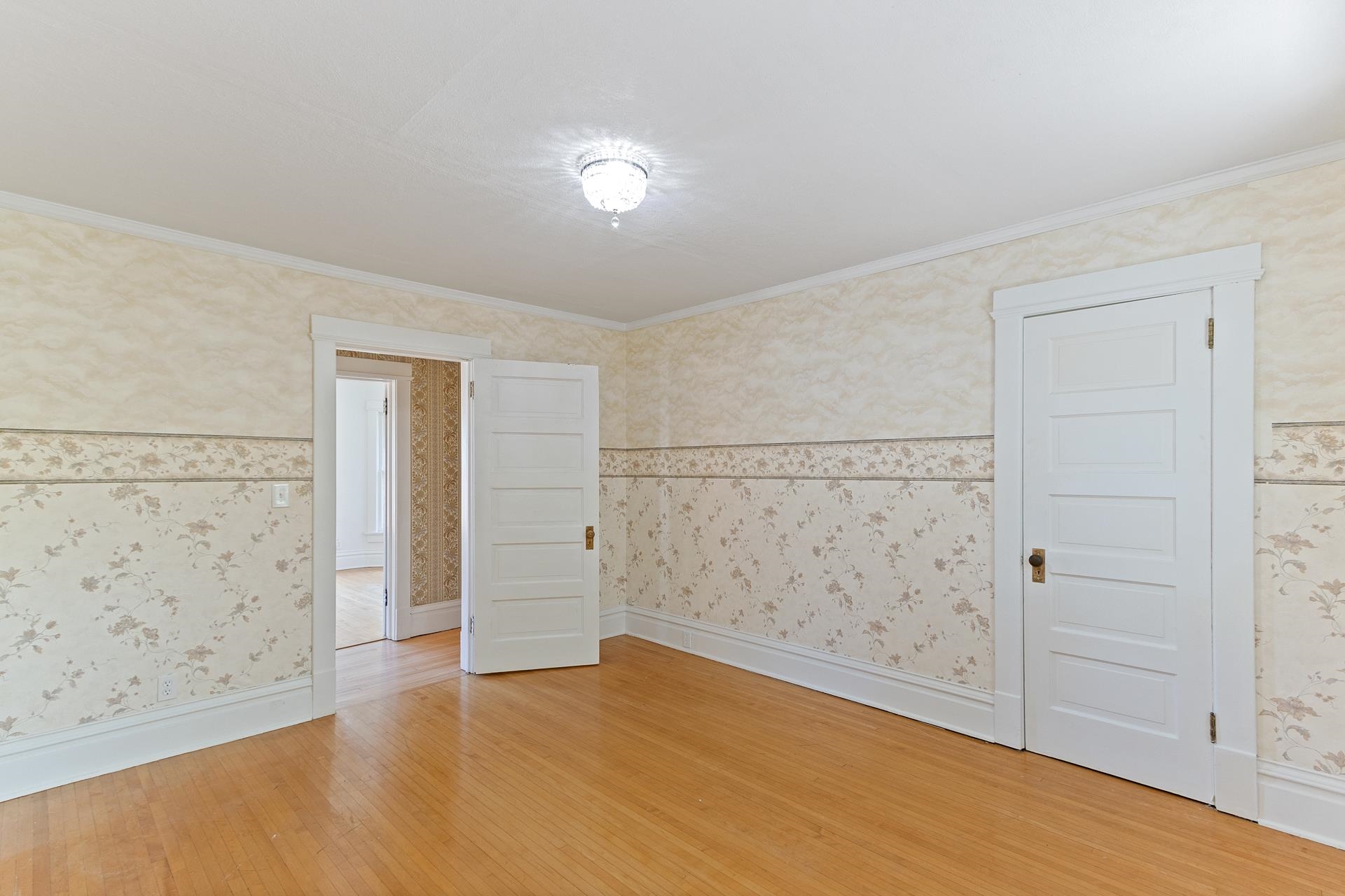 836 E Milwaukee Street