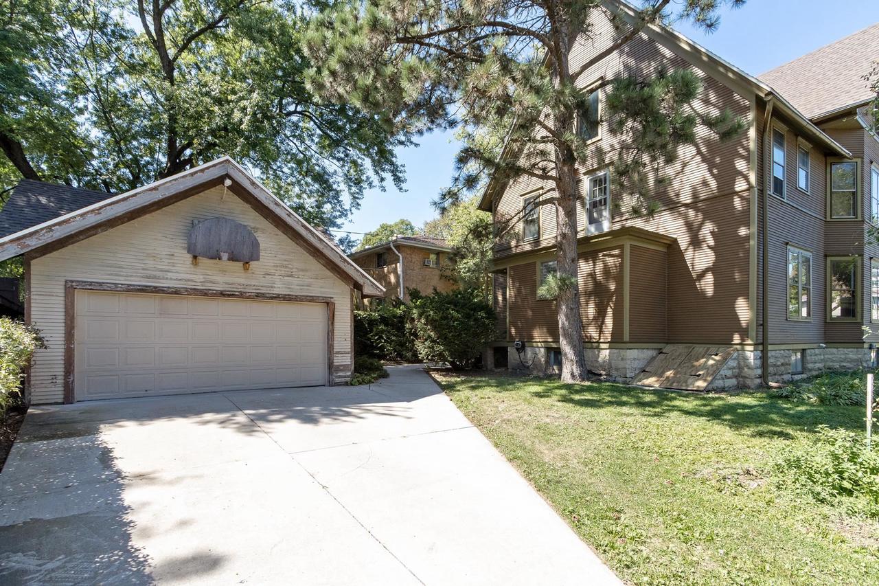 836 East Milwaukee Street