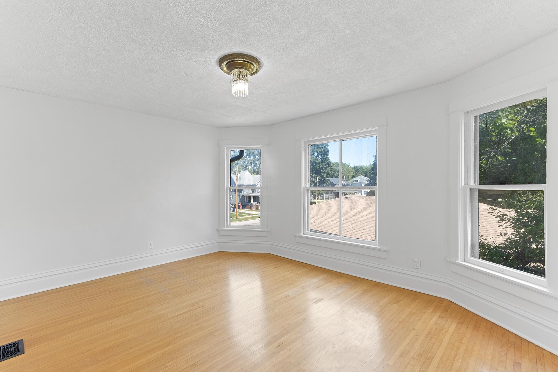 836 E Milwaukee Street