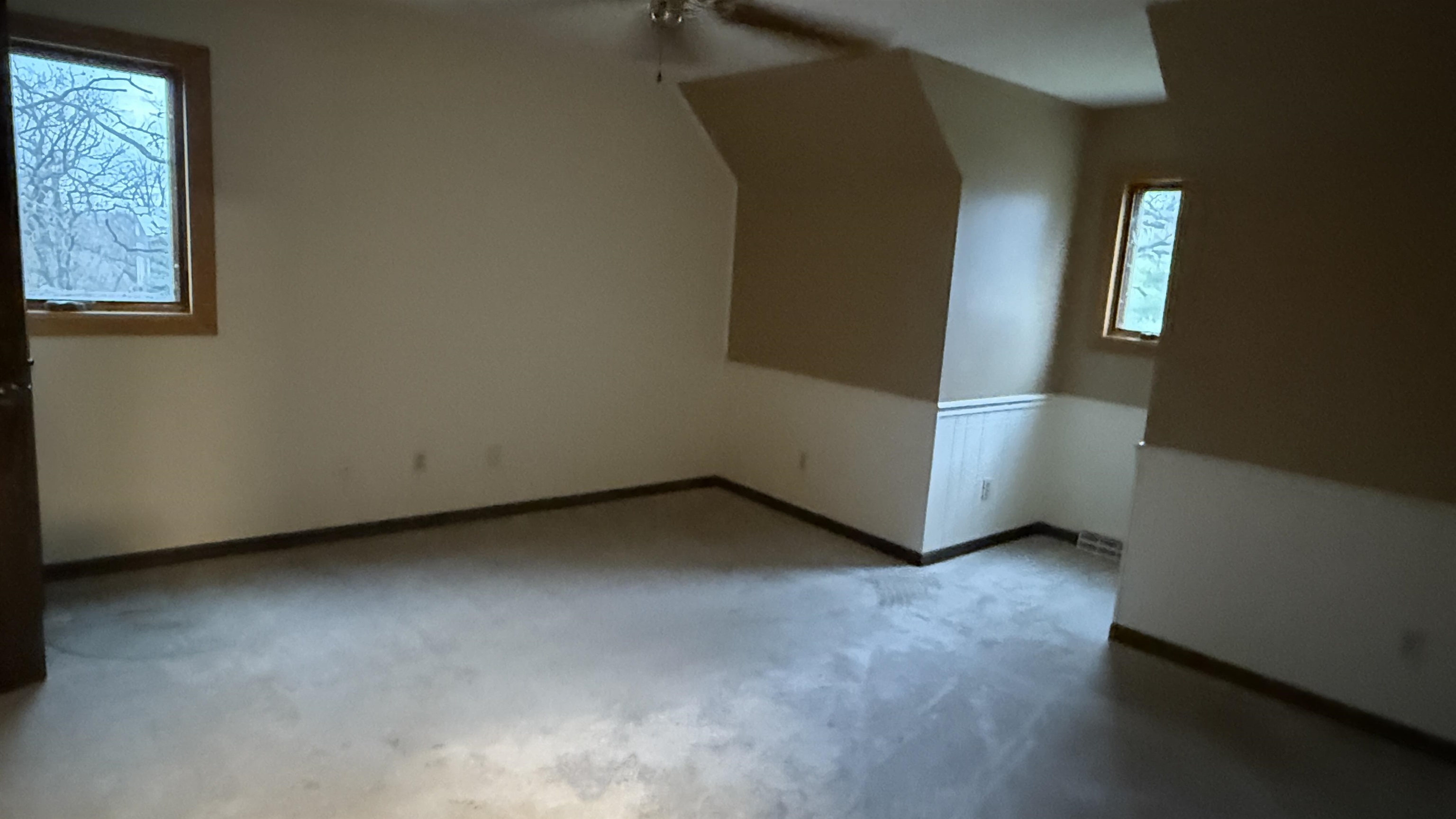 2403 W Hickory Court