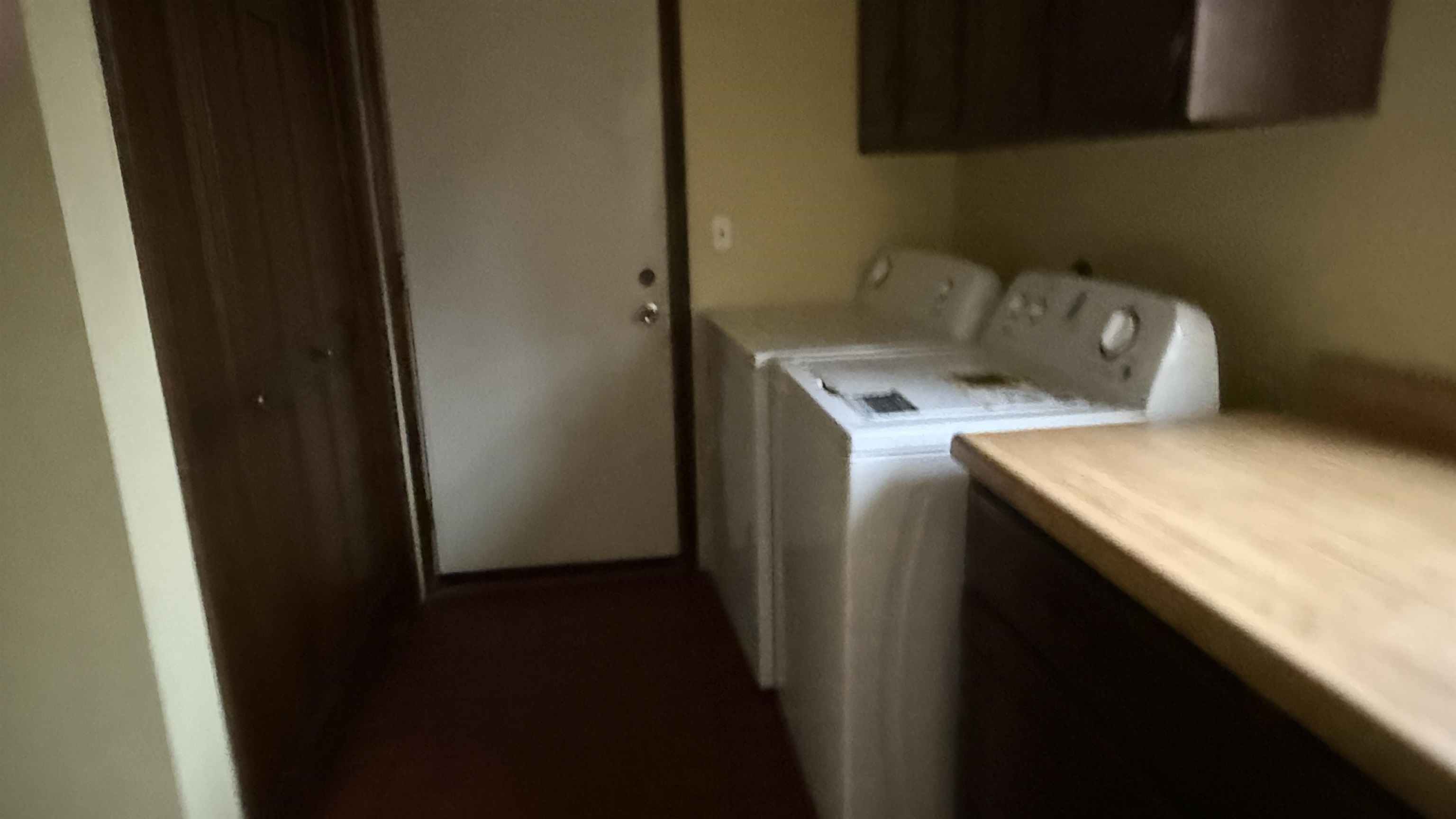 2403 W Hickory Court