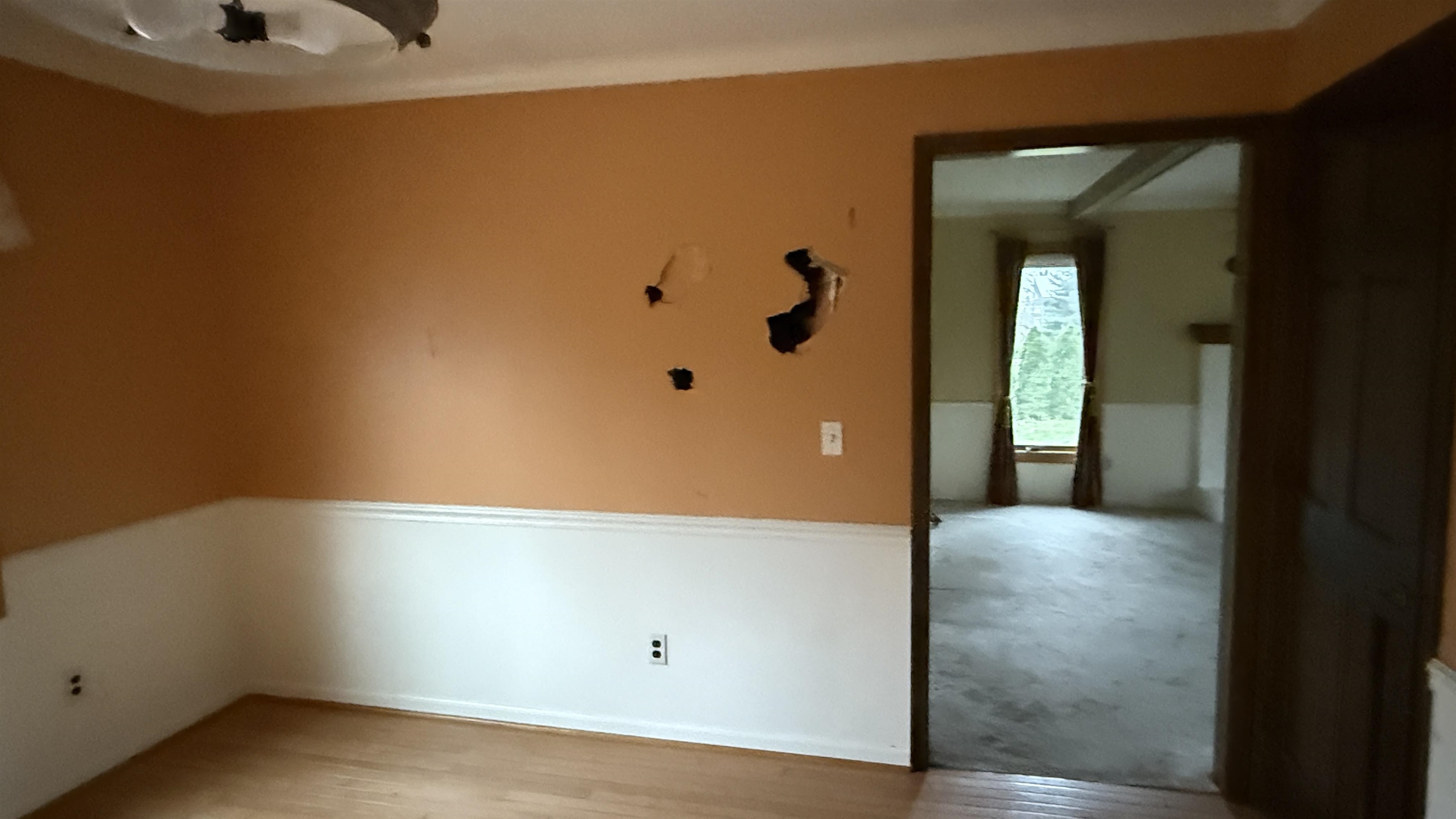 2403 W Hickory Court
