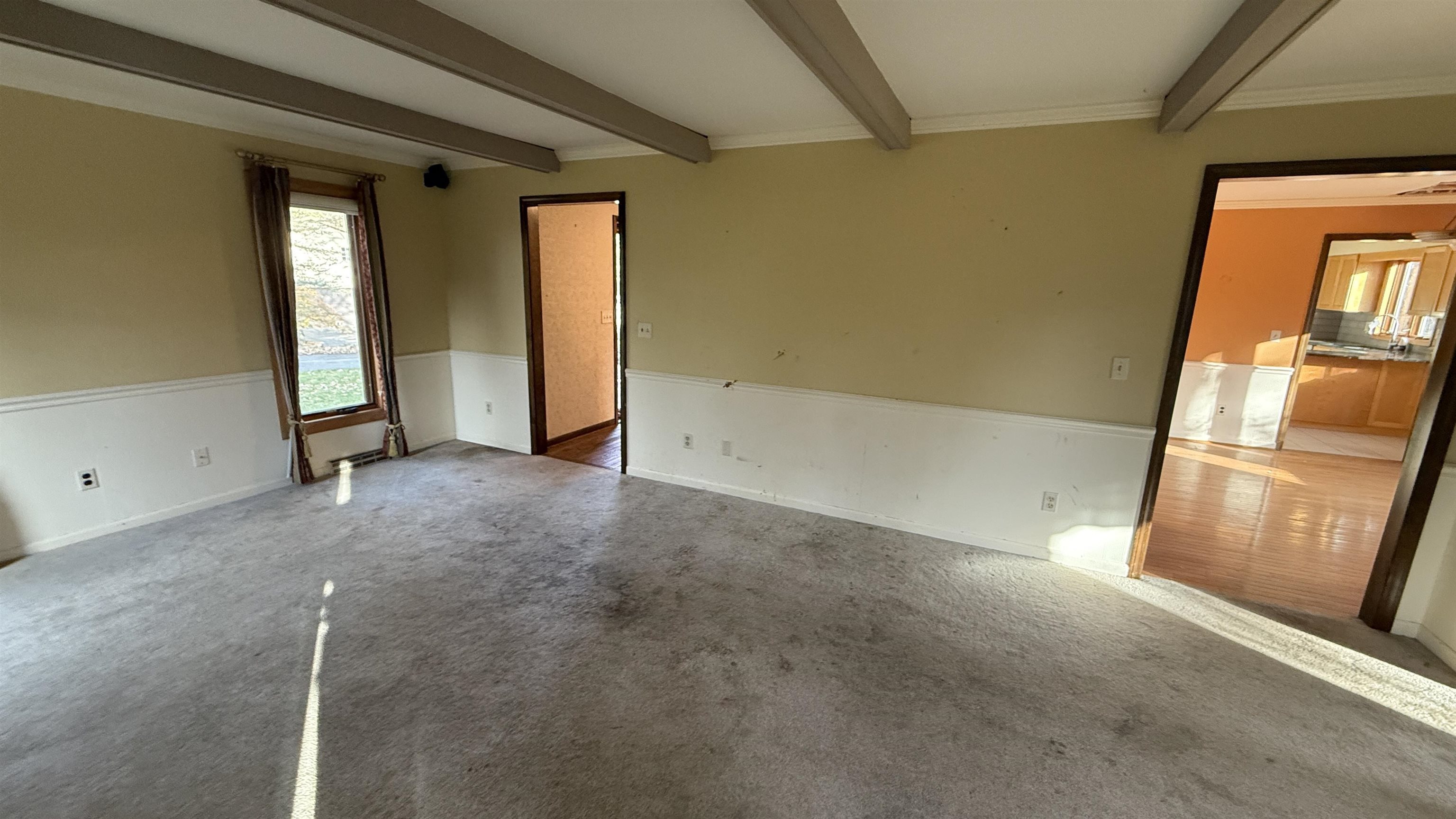 2403 W Hickory Court