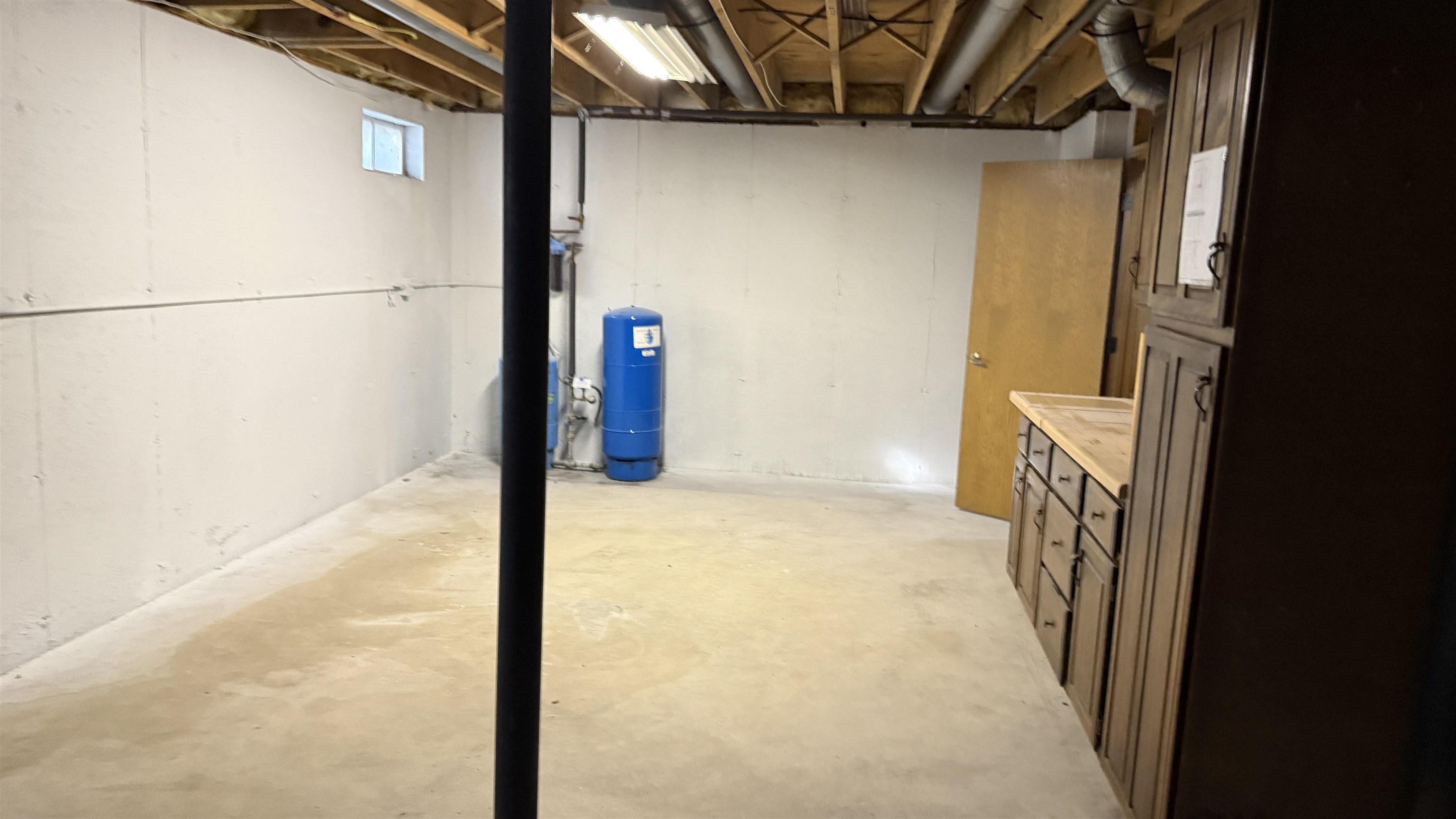 2403 W Hickory Court