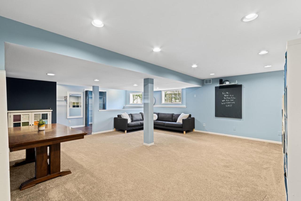 1706 East Breckenridge Lane