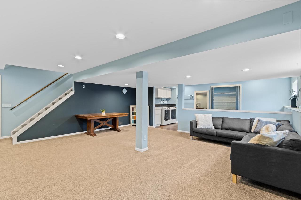 1706 East Breckenridge Lane