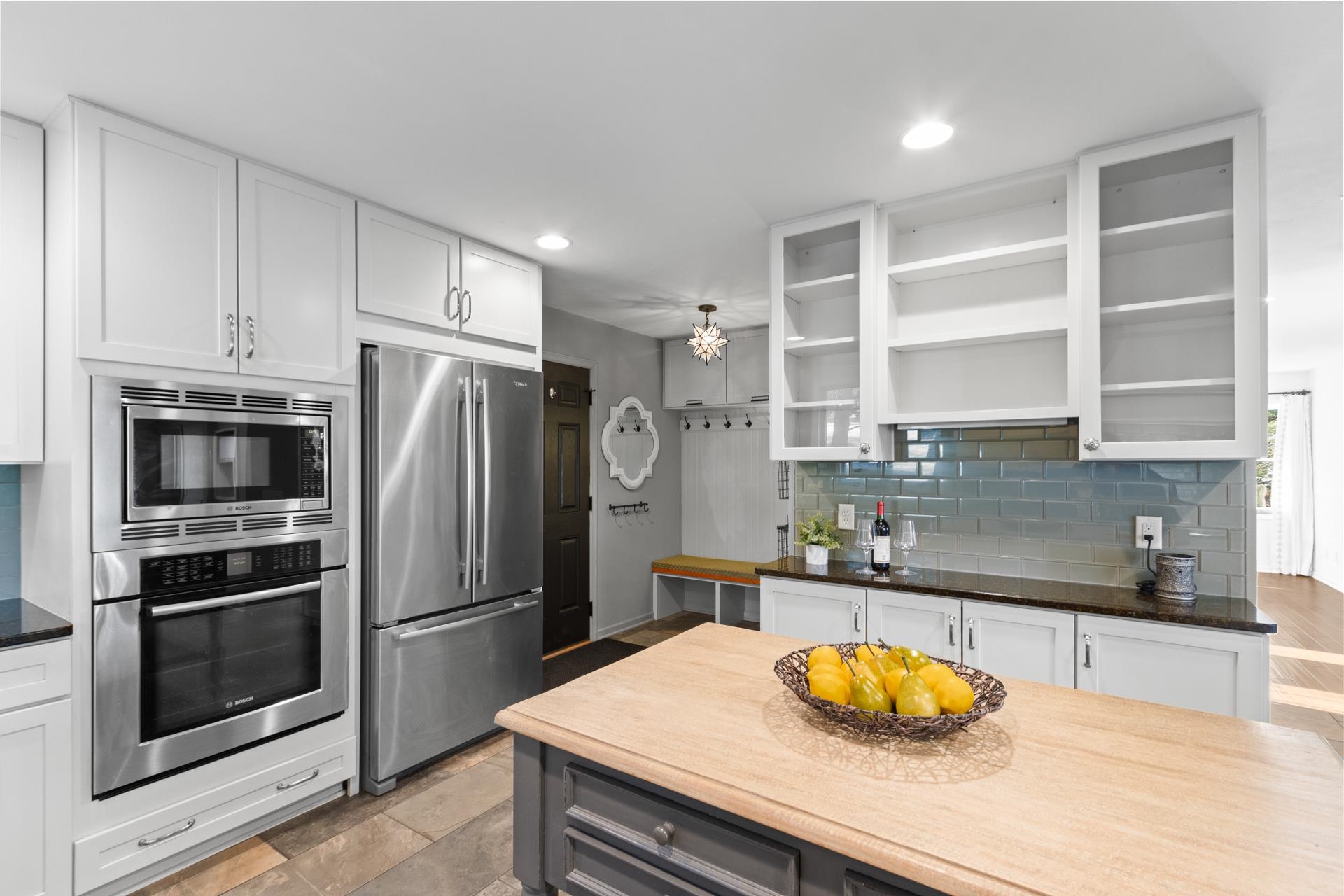 1706 E Breckenridge Lane