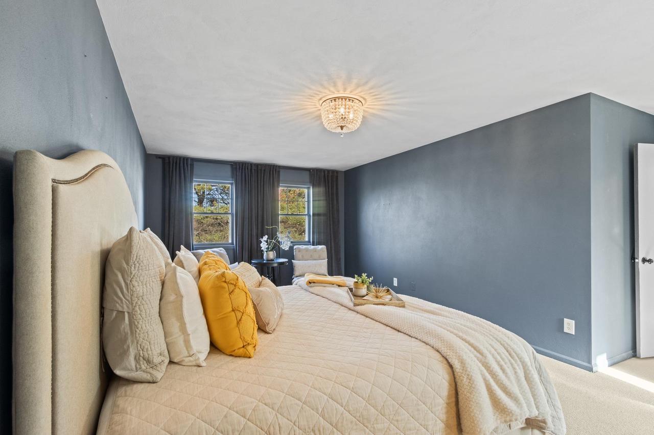 1706 East Breckenridge Lane