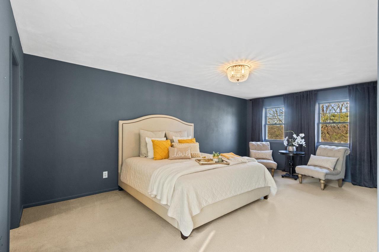 1706 East Breckenridge Lane