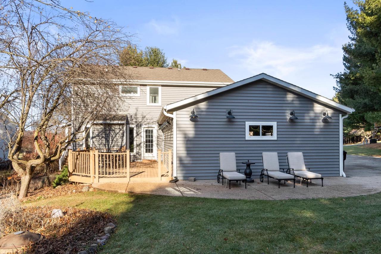 1706 East Breckenridge Lane