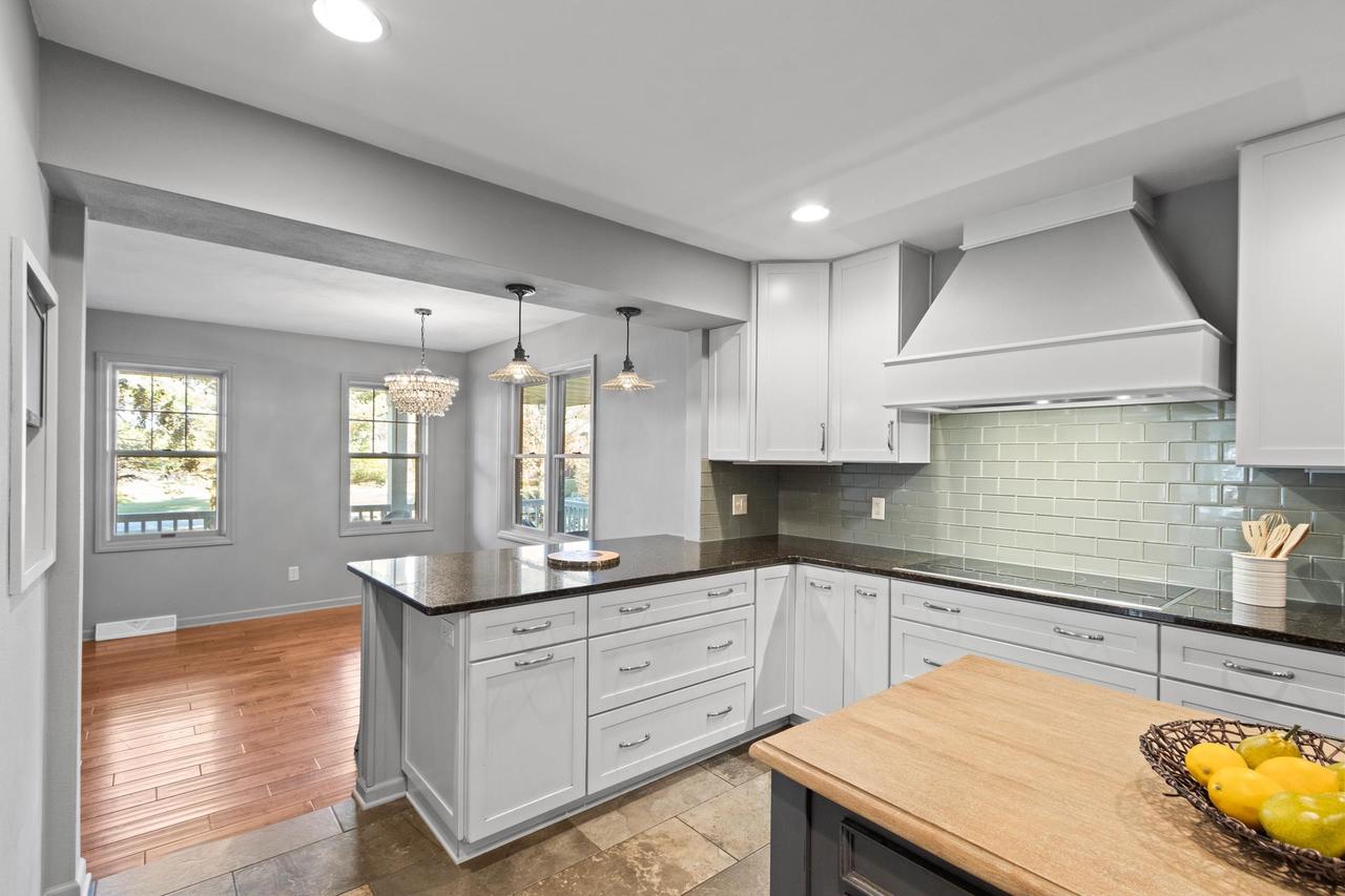 1706 East Breckenridge Lane