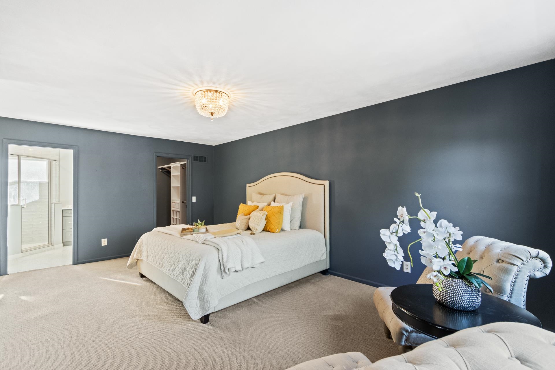 1706 E Breckenridge Lane