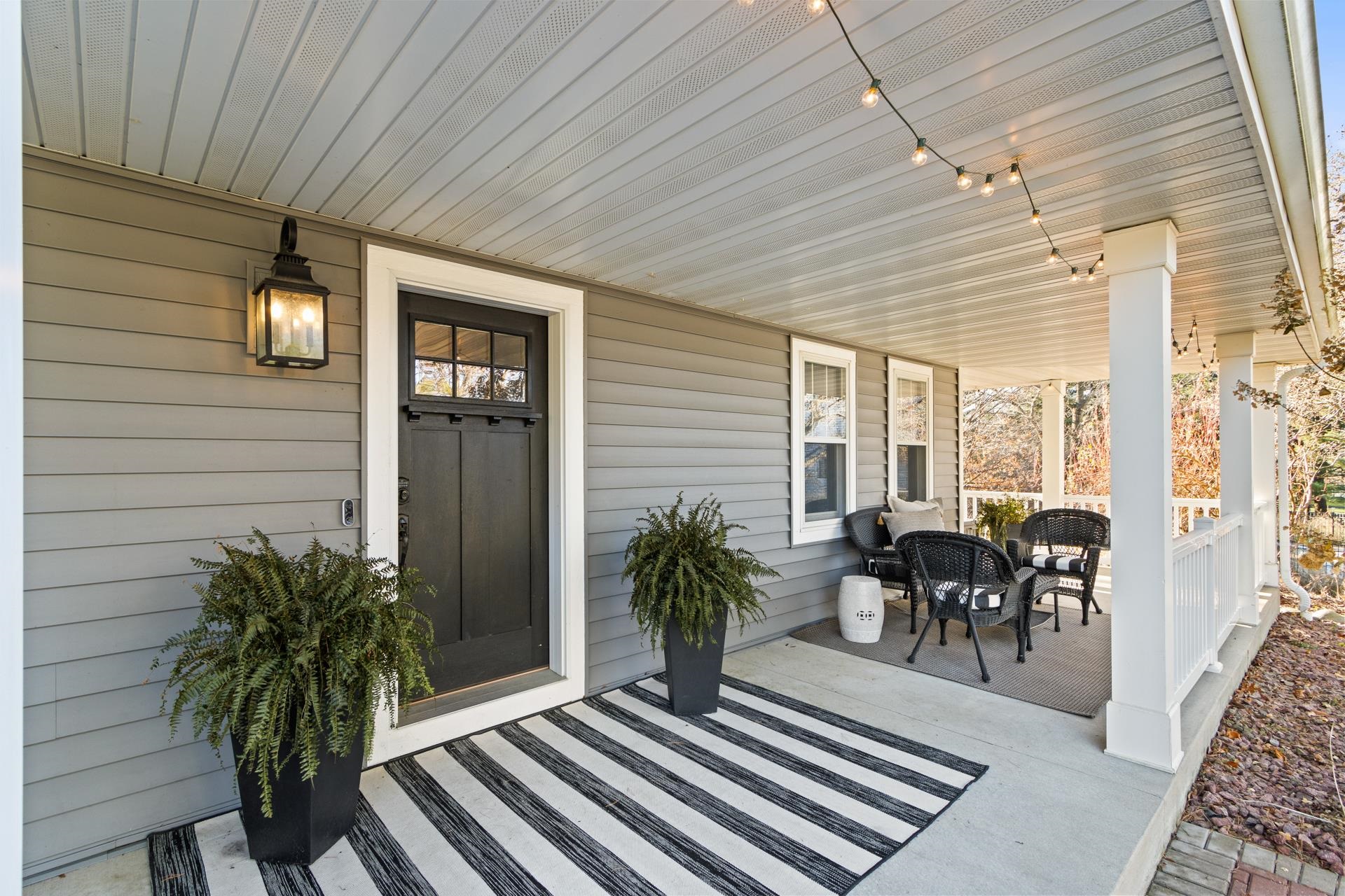 1706 E Breckenridge Lane