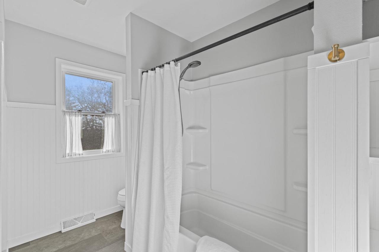 1706 East Breckenridge Lane