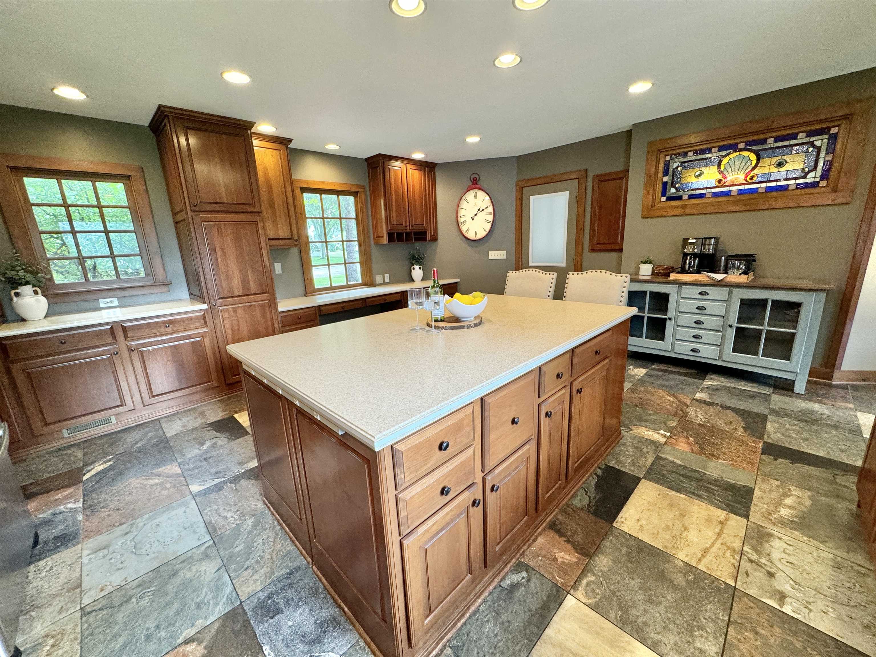 2626 Cherokee Road
