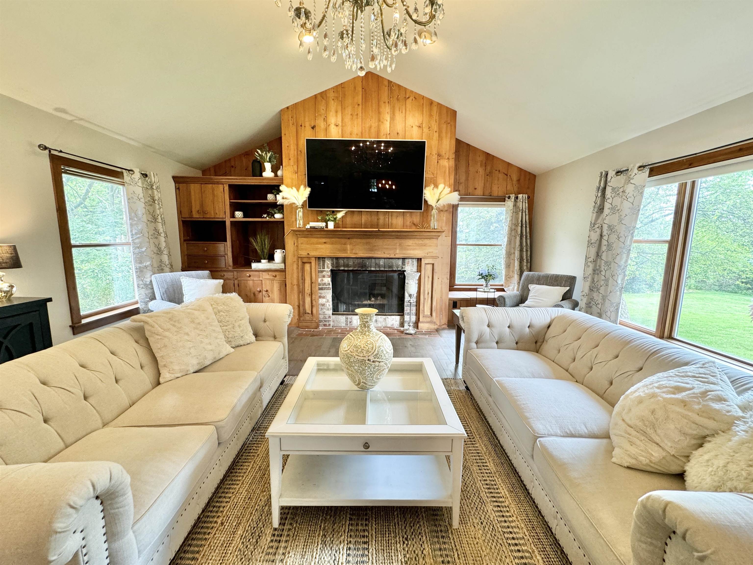 2626 Cherokee Road