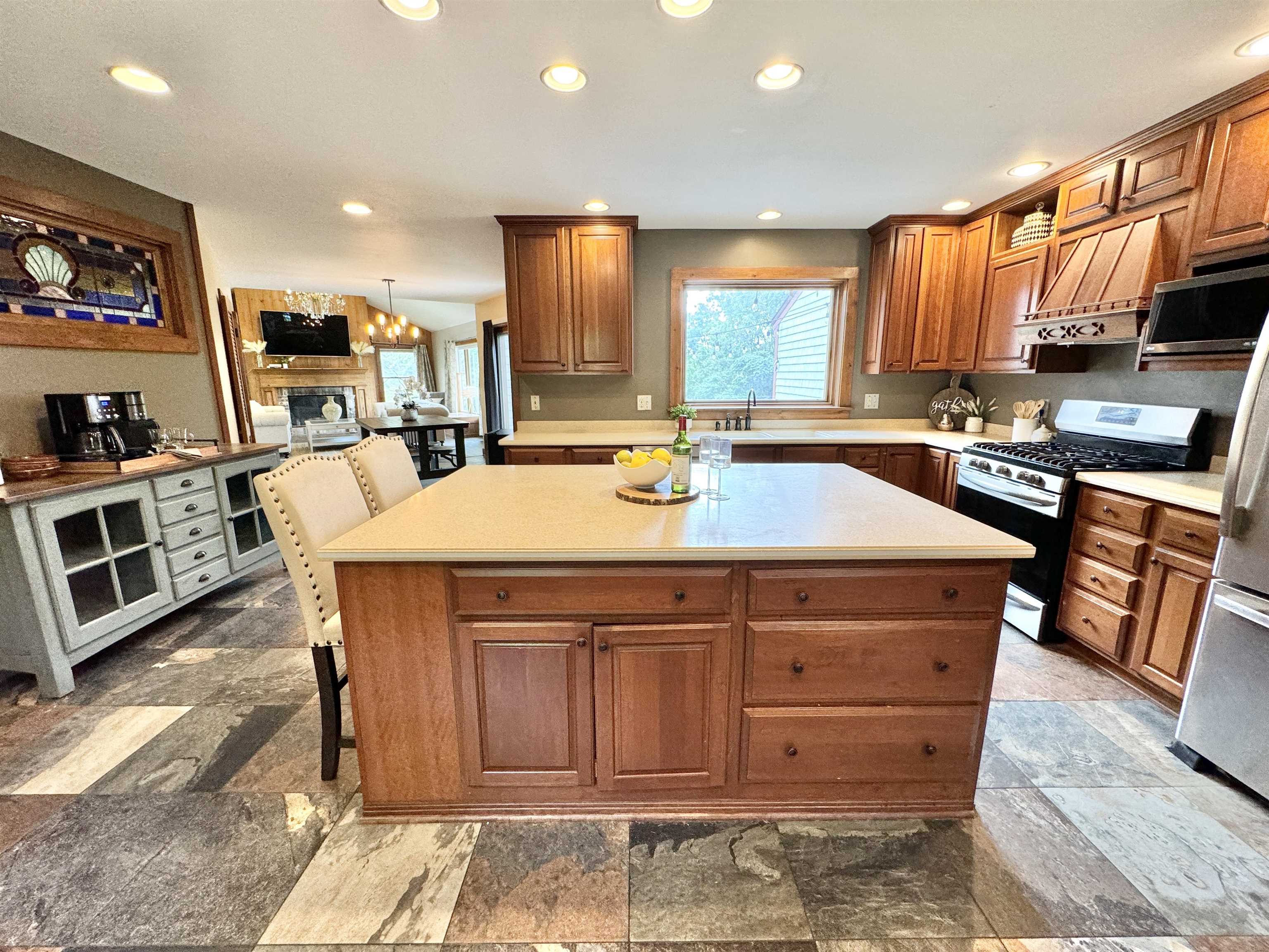 2626 Cherokee Road