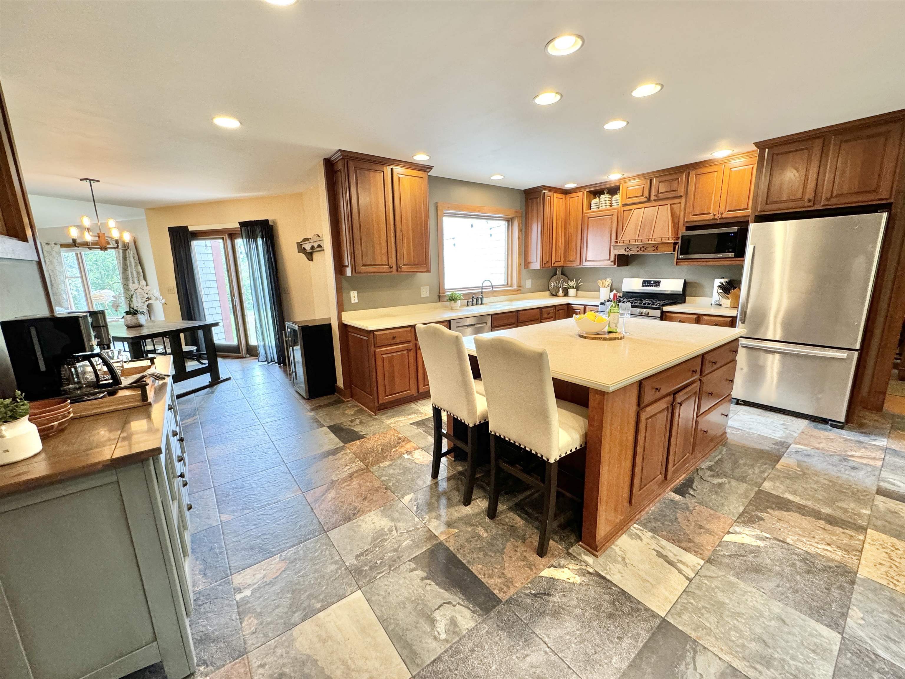 2626 Cherokee Road