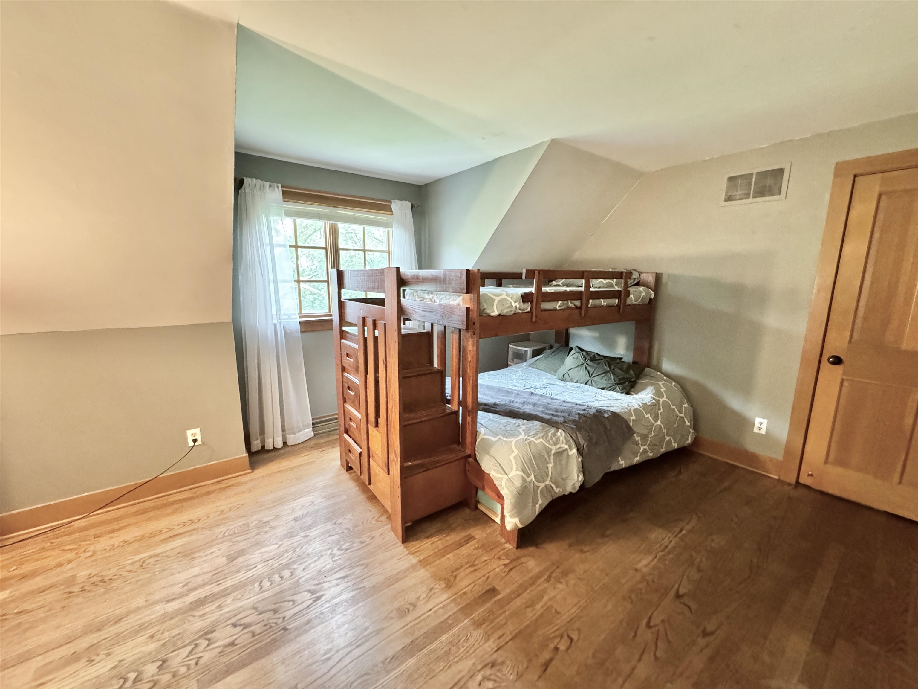 2626 Cherokee Road