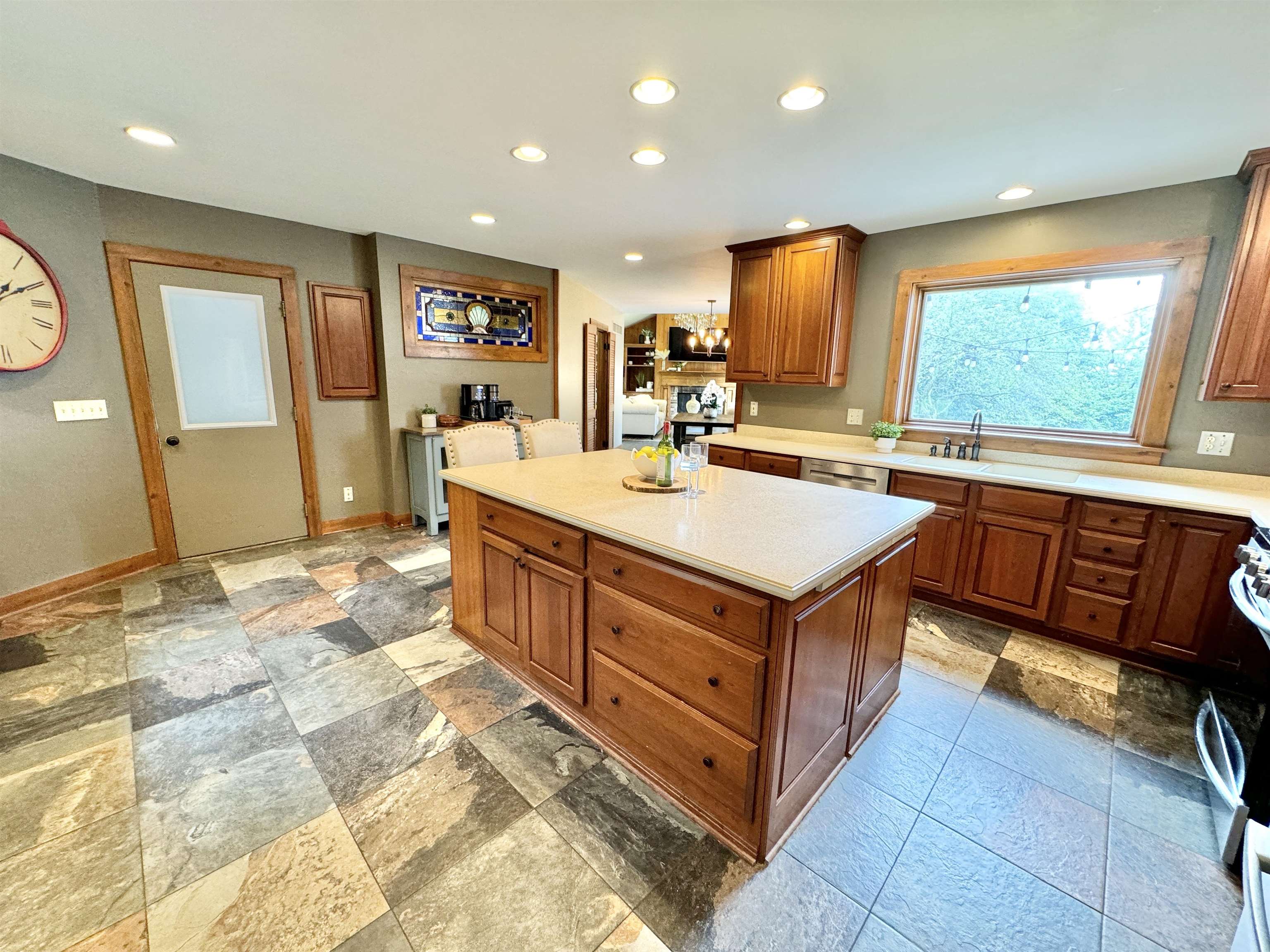 2626 Cherokee Road