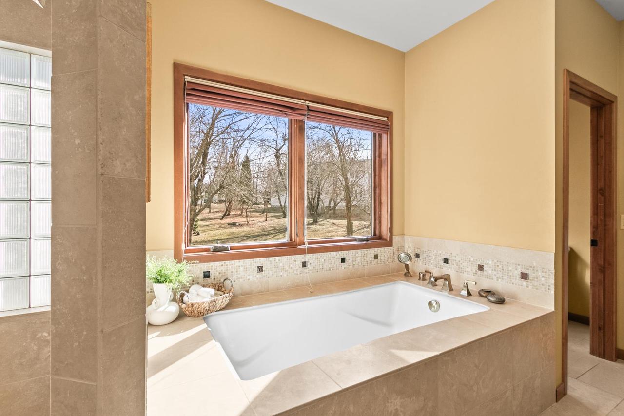 255 Indian Mound Parkway