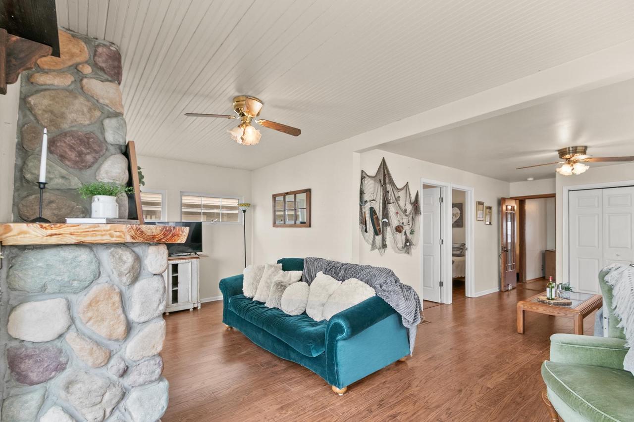 11642 North Lakeview Drive