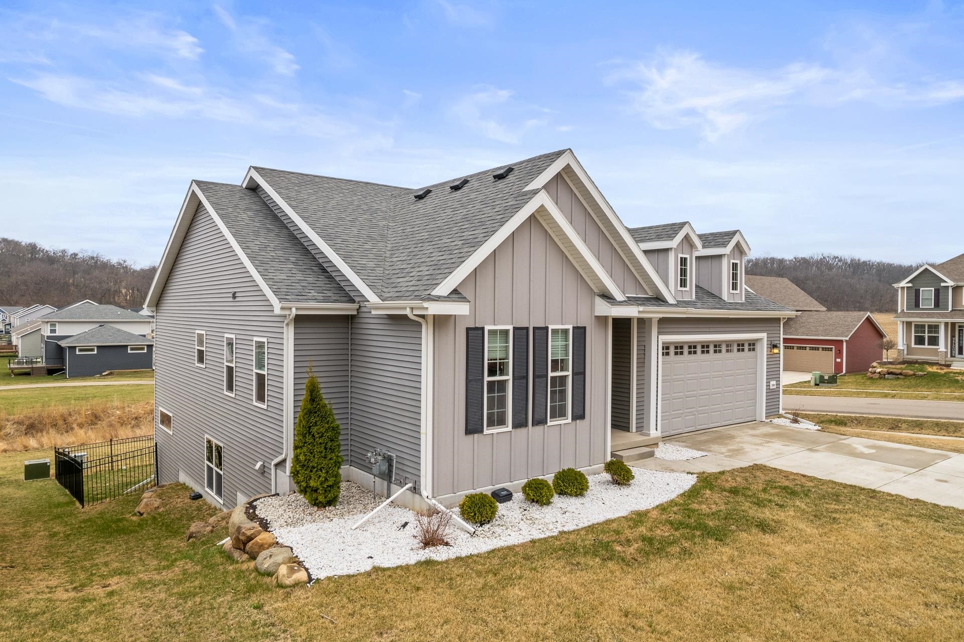 3707 N Hill Point Road