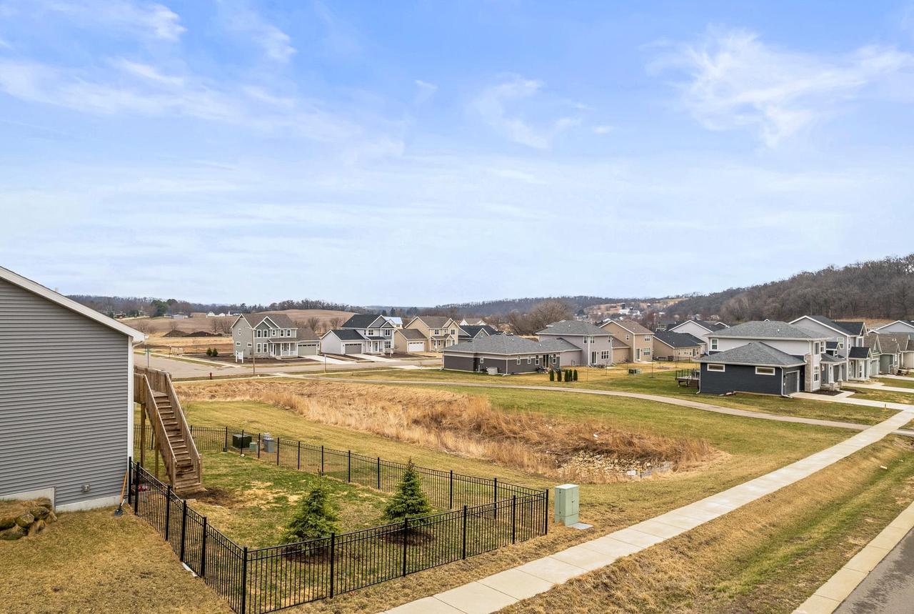 3707 North Hill Point Road